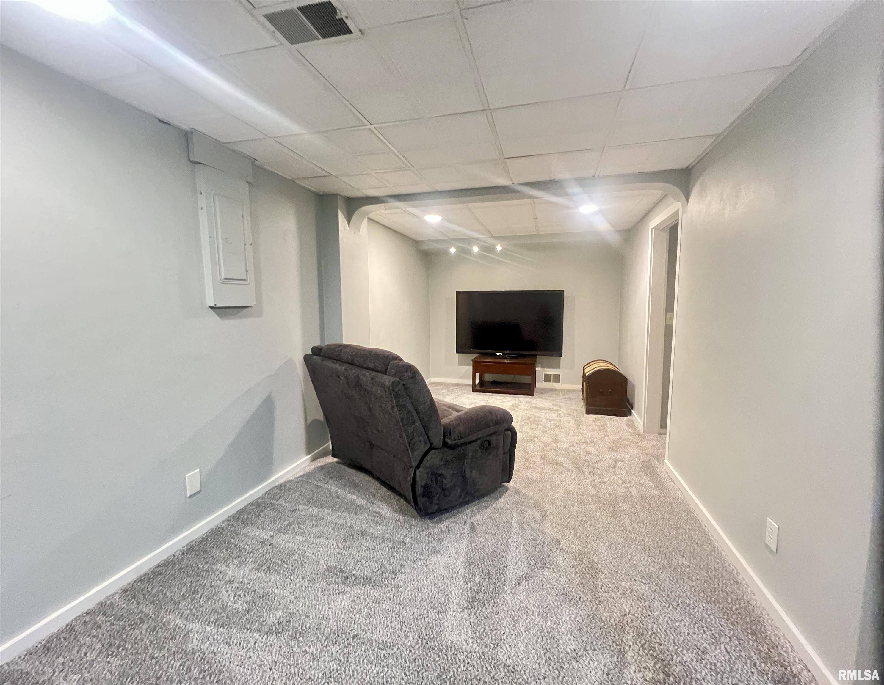 283 Old Germantown Road, East Peoria, Illinois image 33