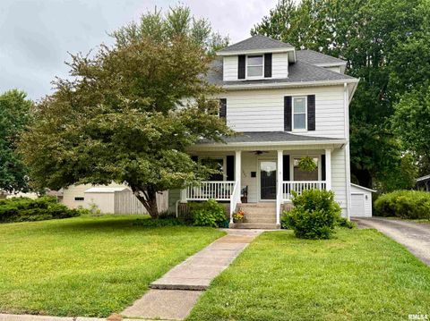 Homes For Sale - 1902 N Broad Street<br/> Galesburg, IL 61401