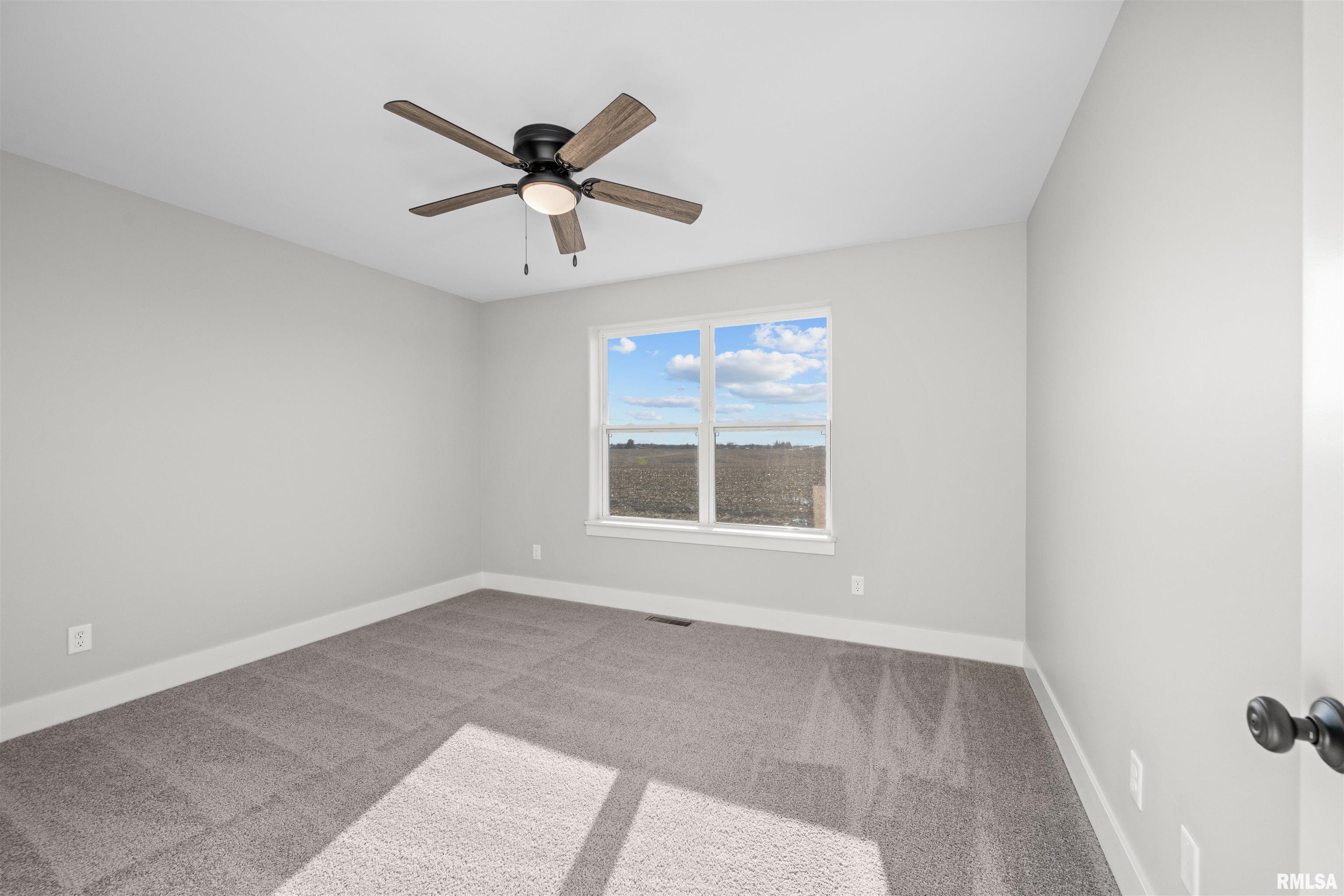 7150 Grove Crossing, Bettendorf, Iowa image 20