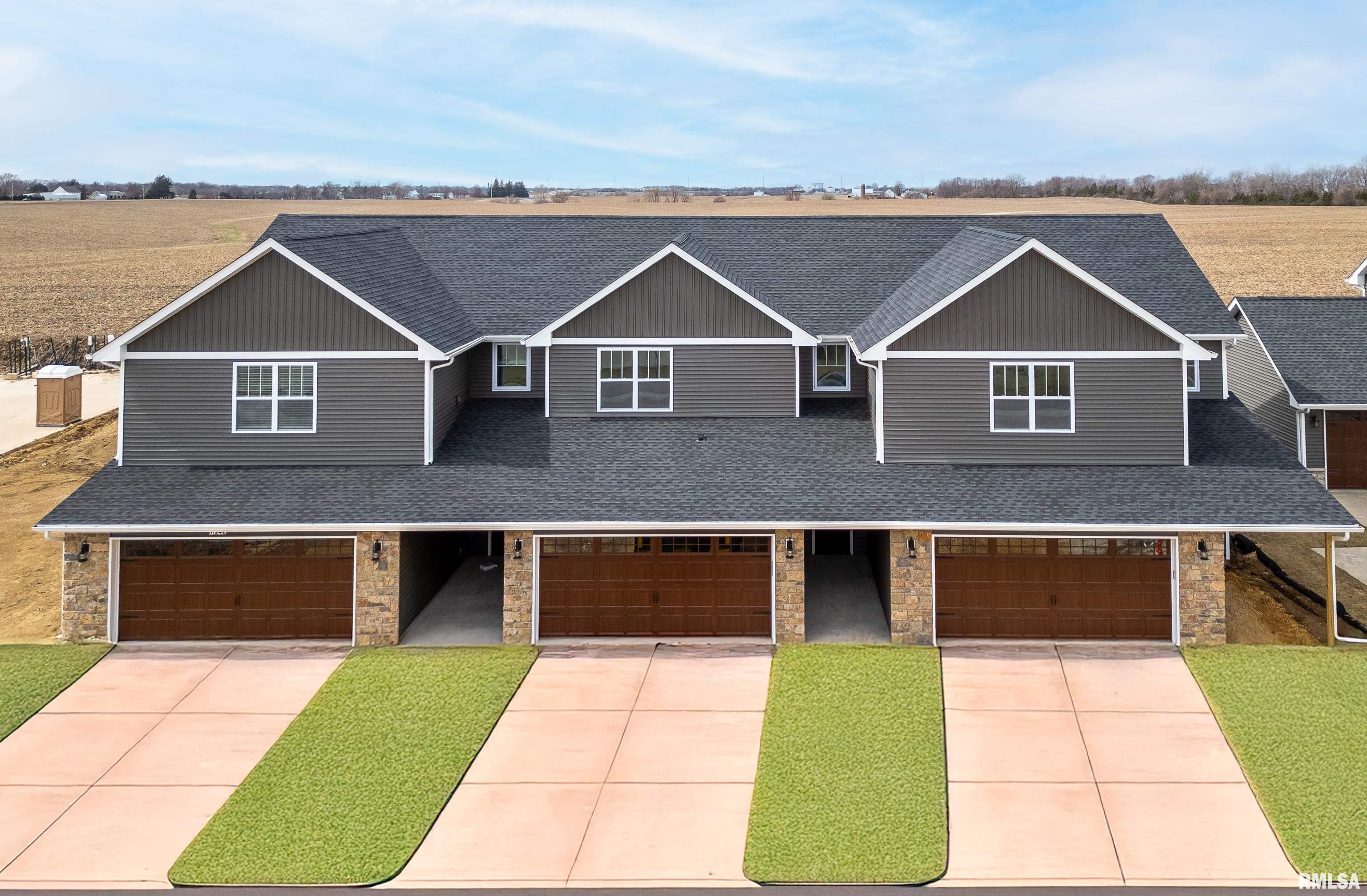 7150 Grove Crossing, Bettendorf, Iowa image 1