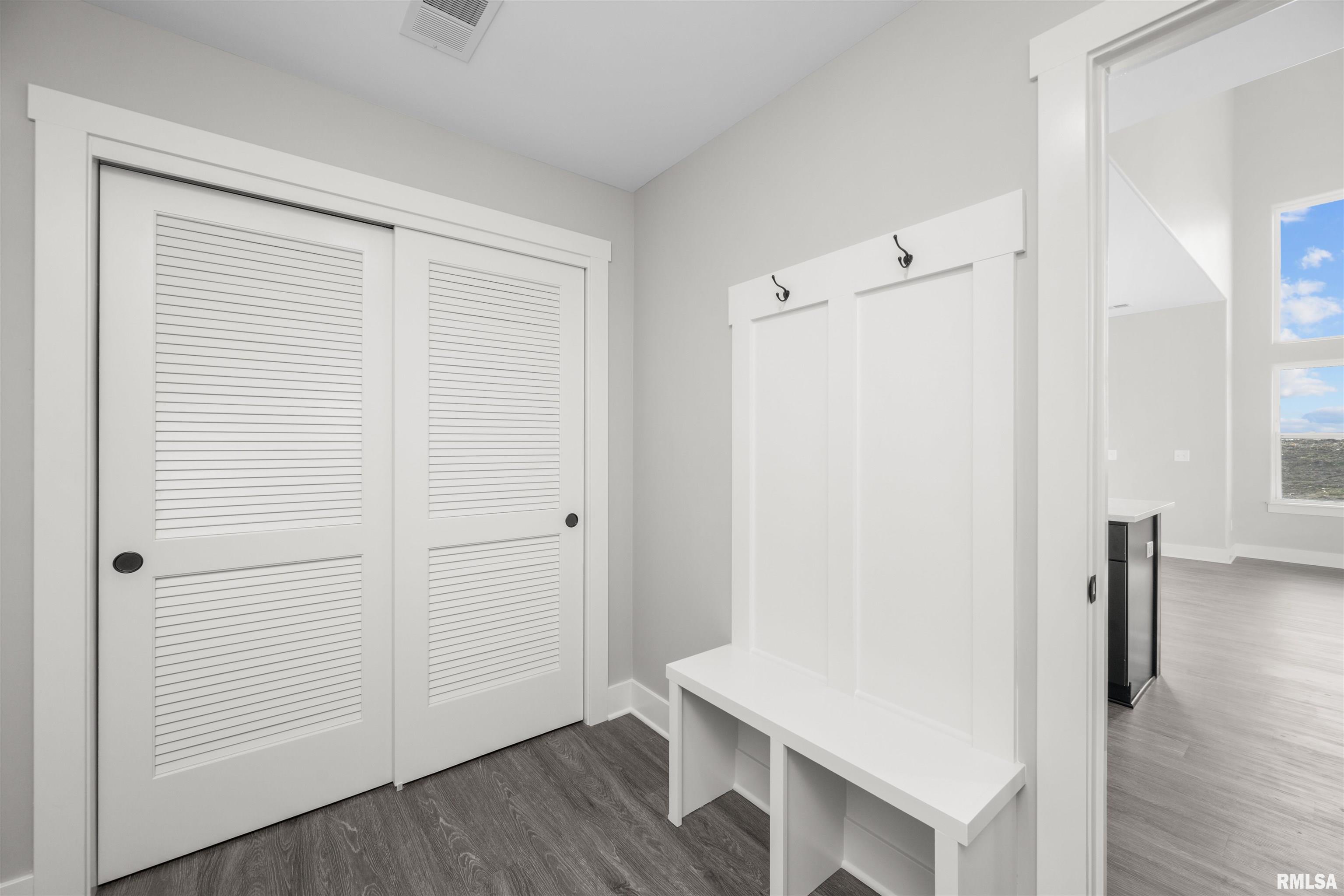 7150 Grove Crossing, Bettendorf, Iowa image 6