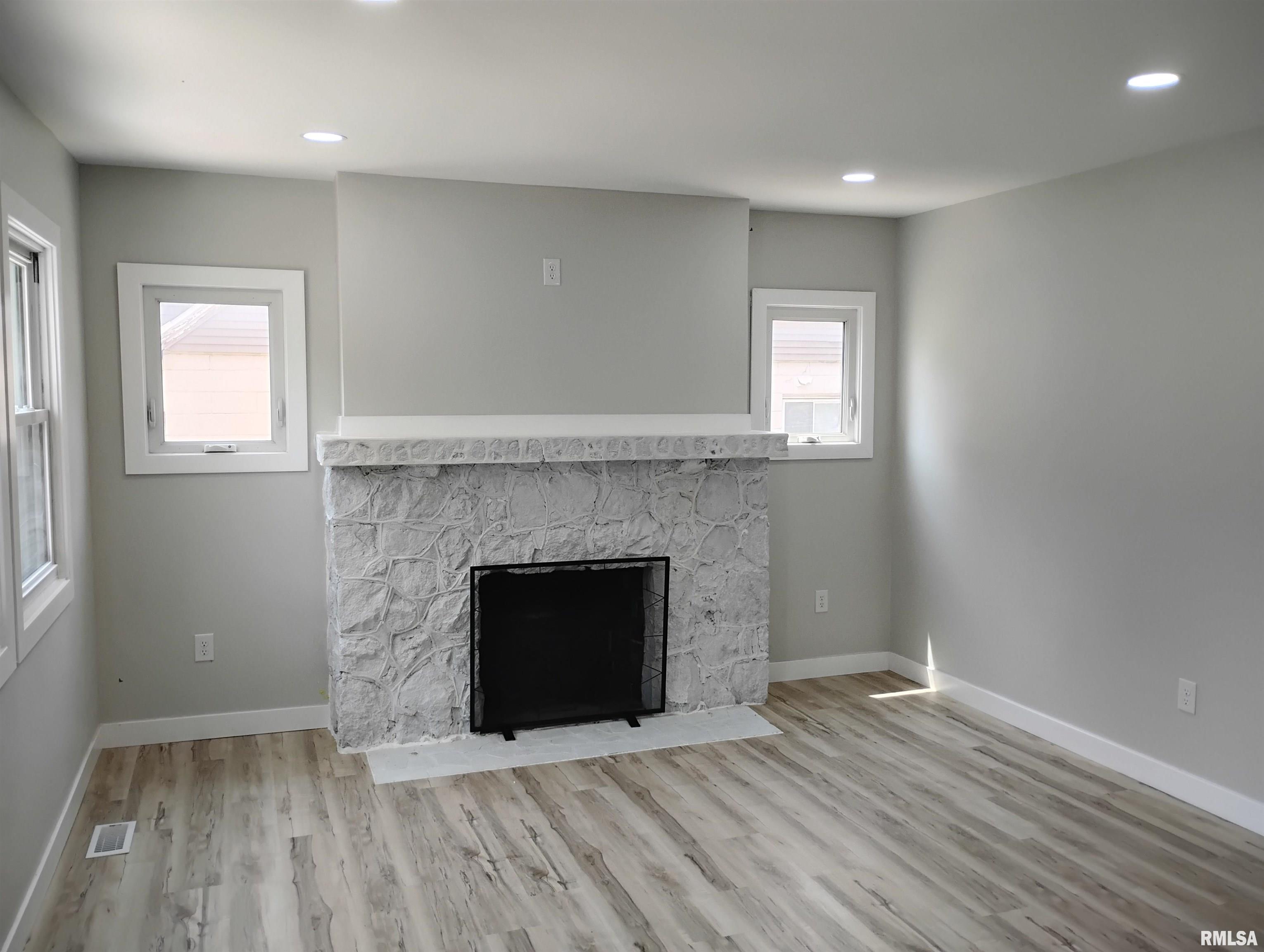 1409 N Stever Avenue, West Peoria, Illinois image 4