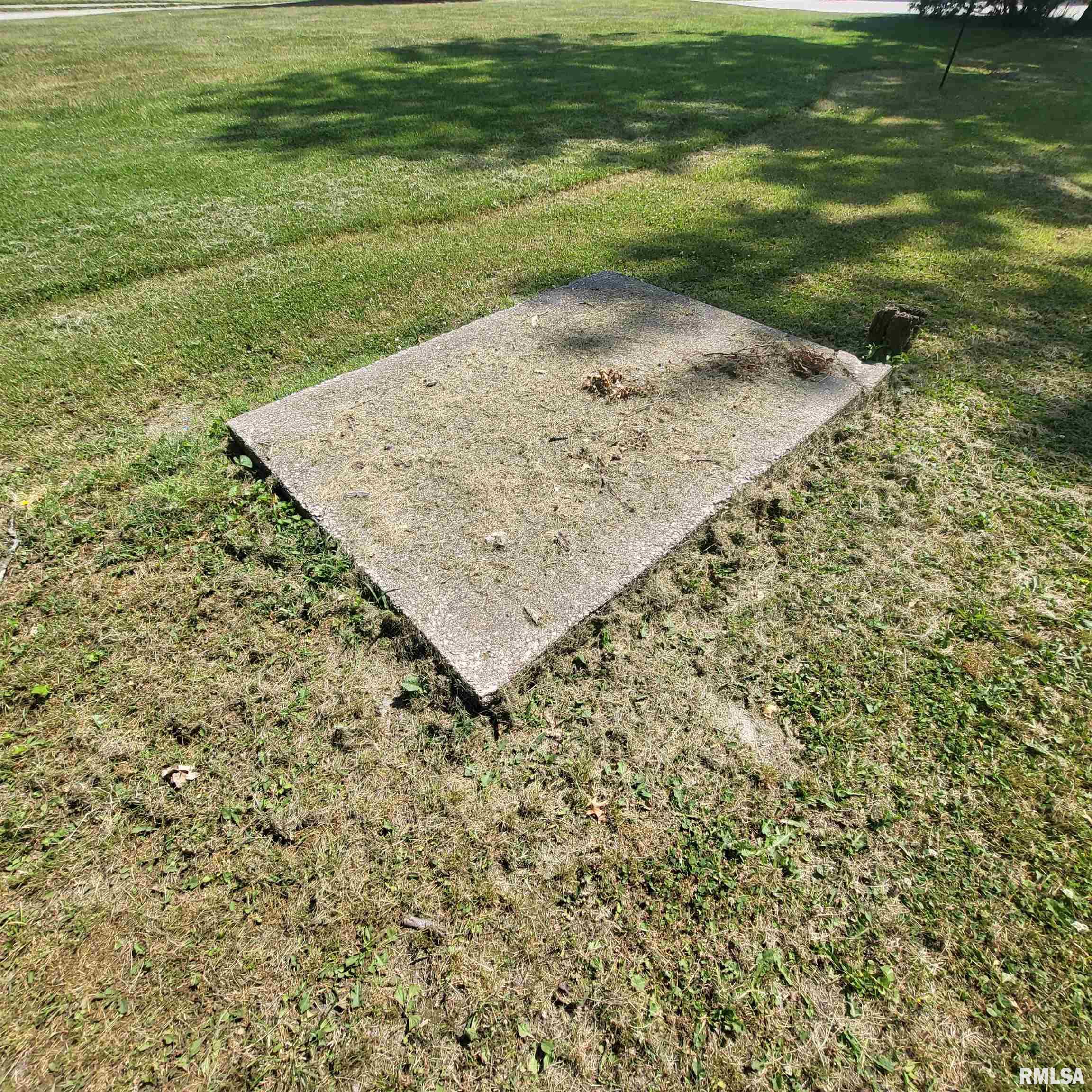 1021 N Dawley Street, Salem, Illinois image 7