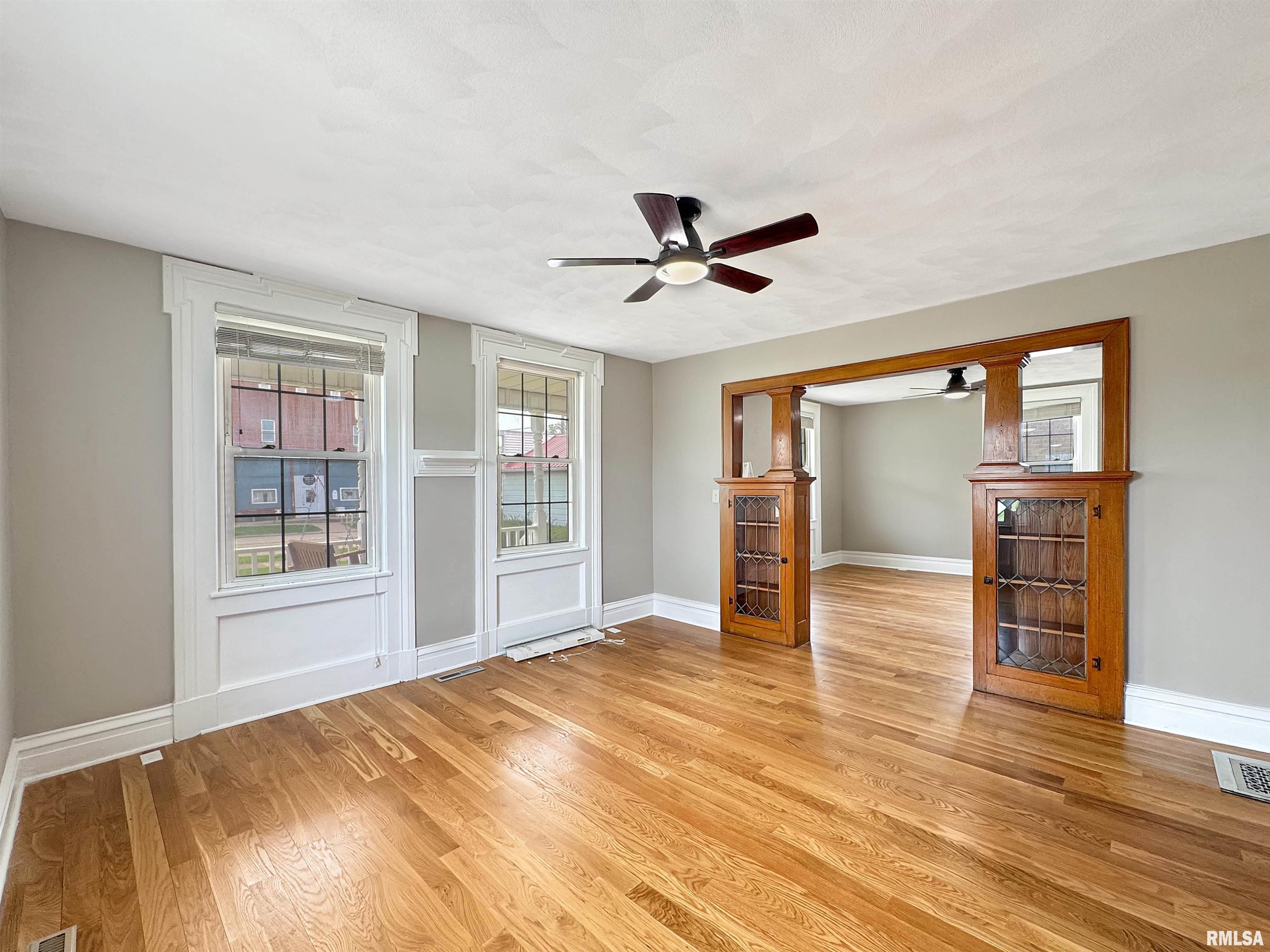 370 W Carter Street, Fairview, Illinois image 9