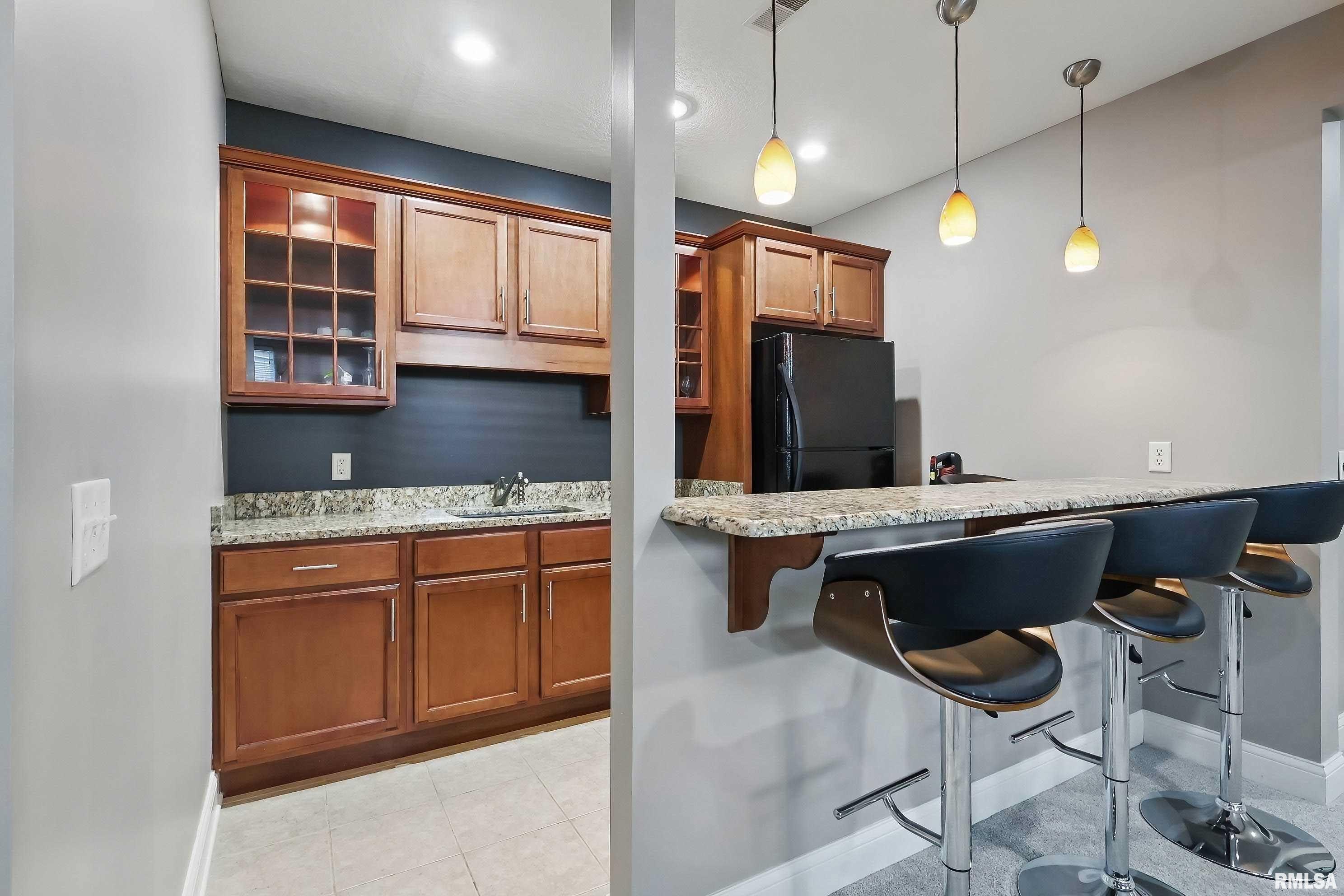 3077 Marynoel Avenue, Bettendorf, Iowa image 28
