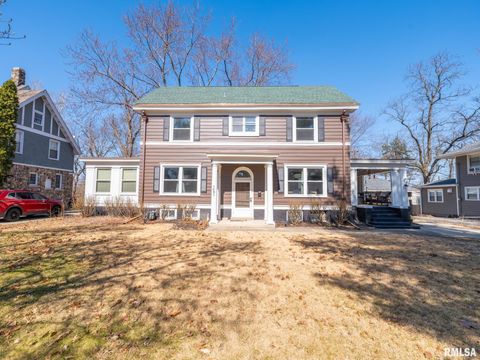 Homes For Sale - 1401 W Parkside Drive<br/> Peoria, IL 61606