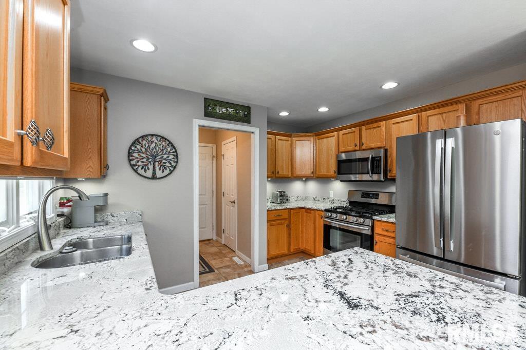 1029 W Tall Oaks Court, Bartonville, Illinois image 17