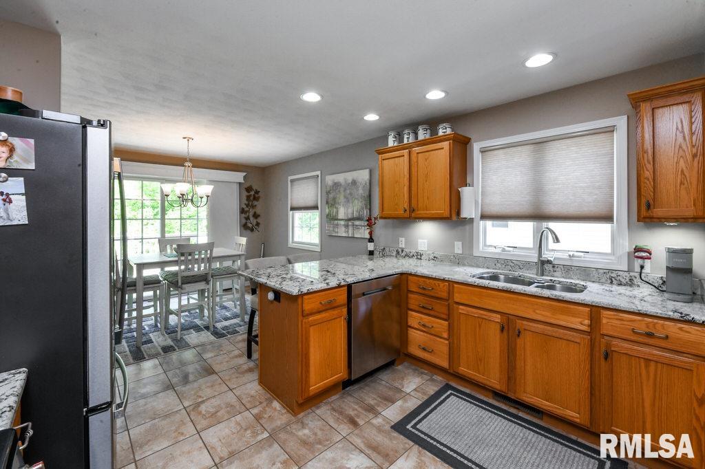 1029 W Tall Oaks Court, Bartonville, Illinois image 19