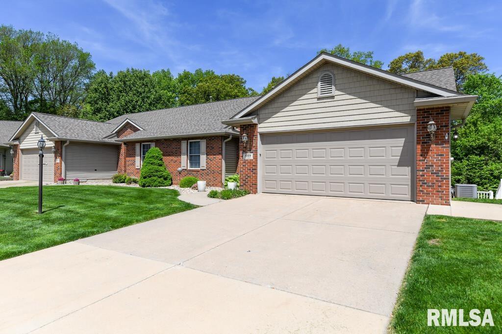 1029 W Tall Oaks Court, Bartonville, Illinois image 2