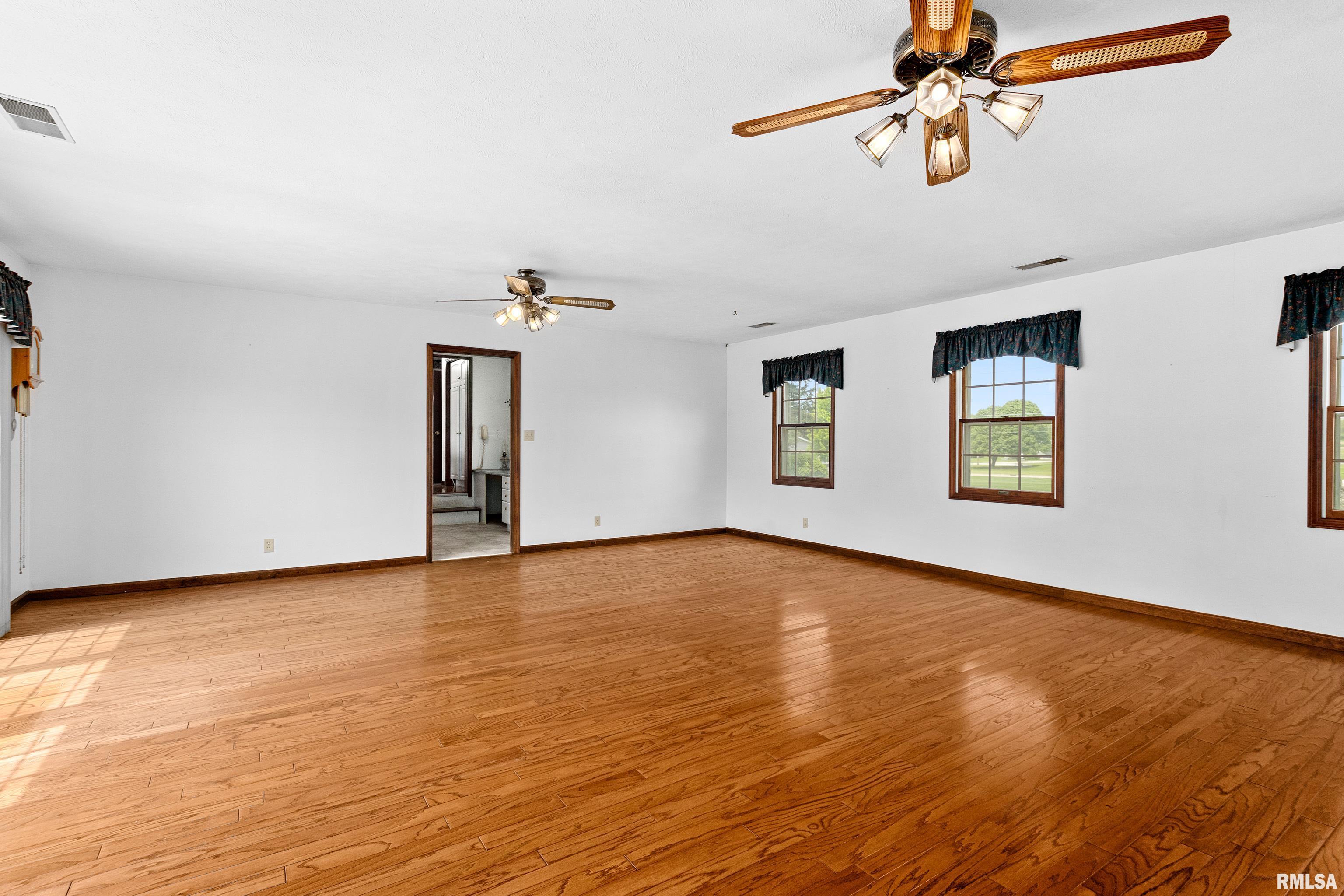15 Beaver Creek Drive, East Peoria, Illinois image 40