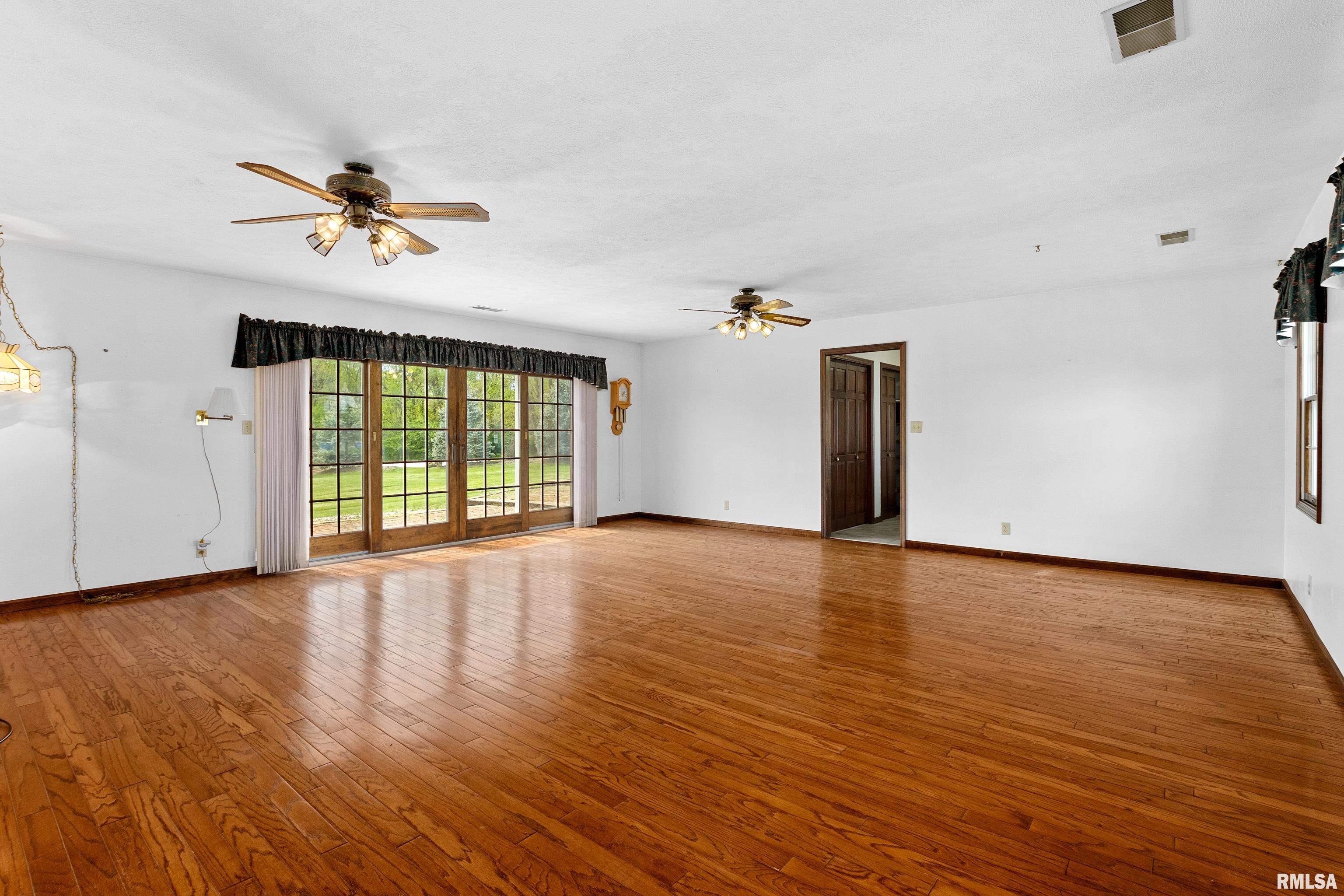 15 Beaver Creek Drive, East Peoria, Illinois image 41