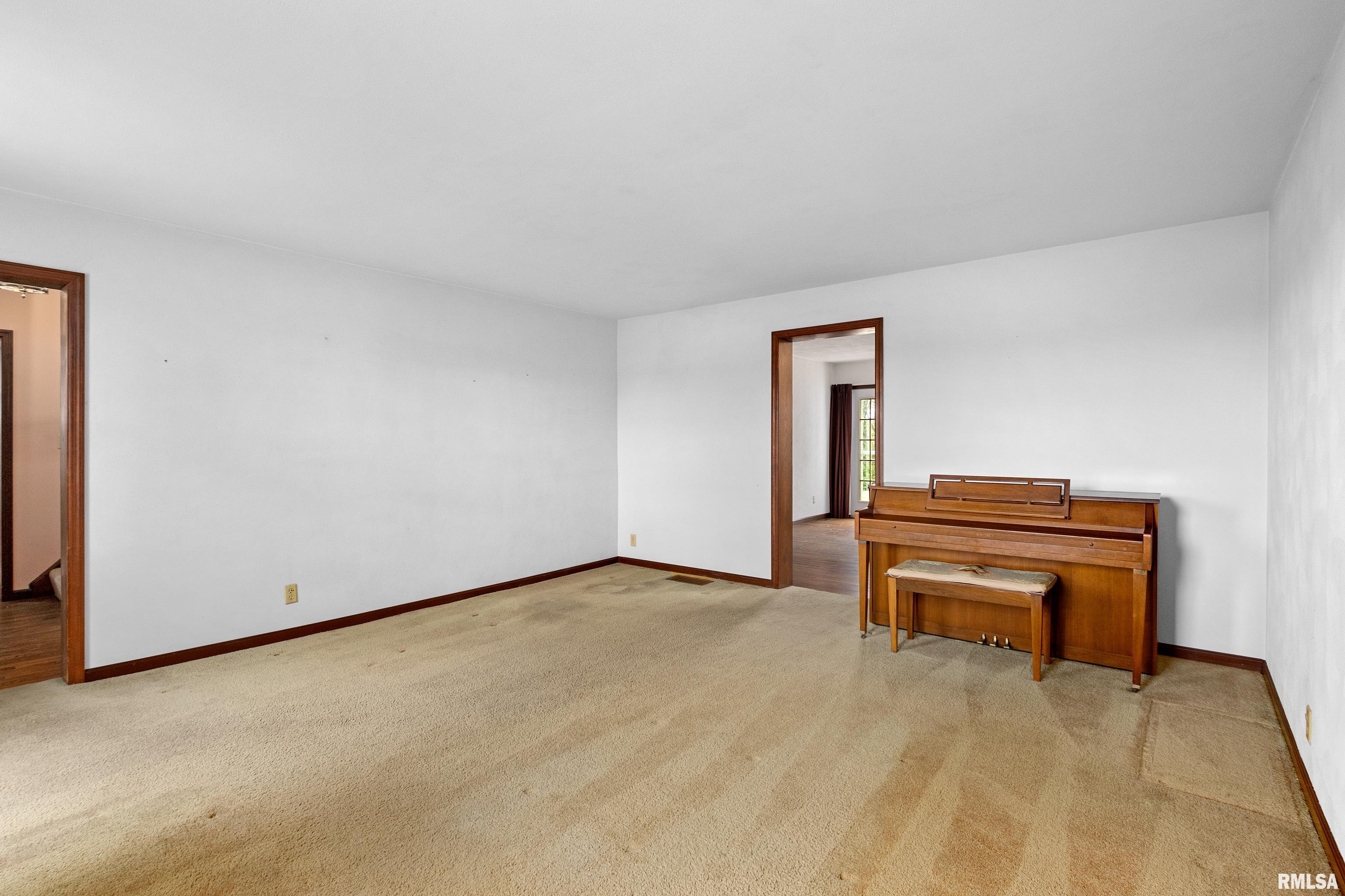 15 Beaver Creek Drive, East Peoria, Illinois image 23