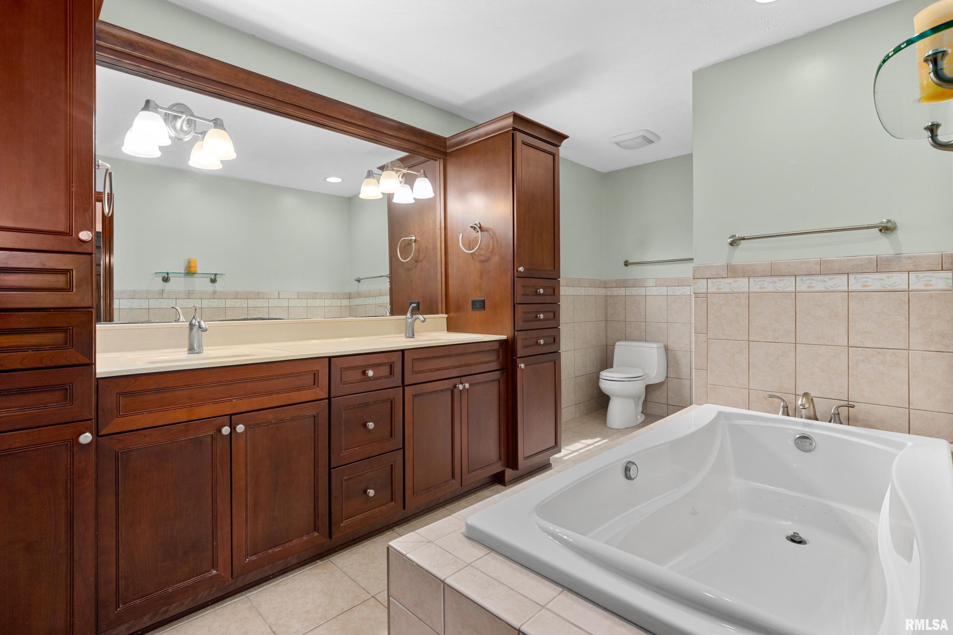 15 Beaver Creek Drive, East Peoria, Illinois image 49