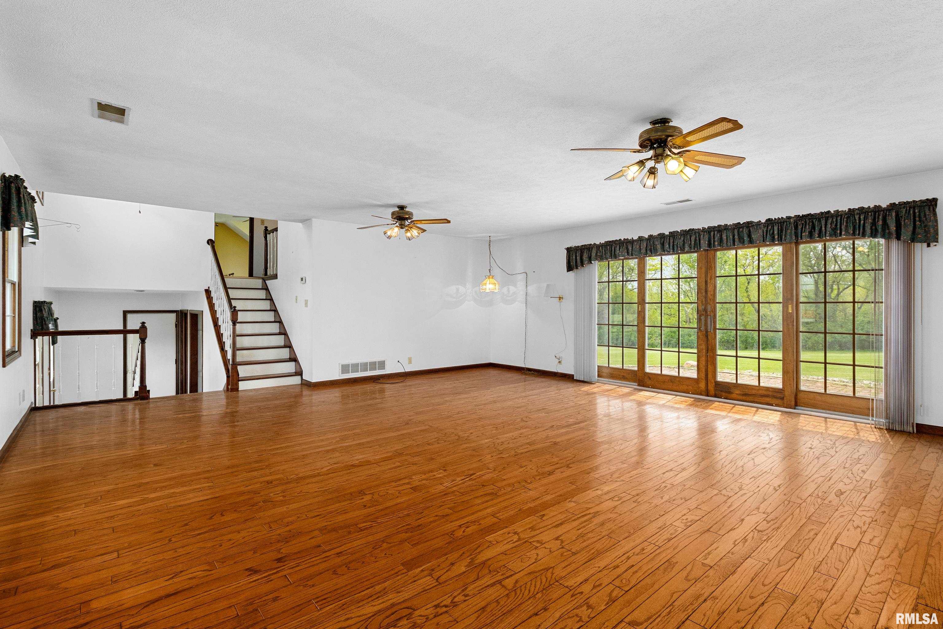 15 Beaver Creek Drive, East Peoria, Illinois image 38