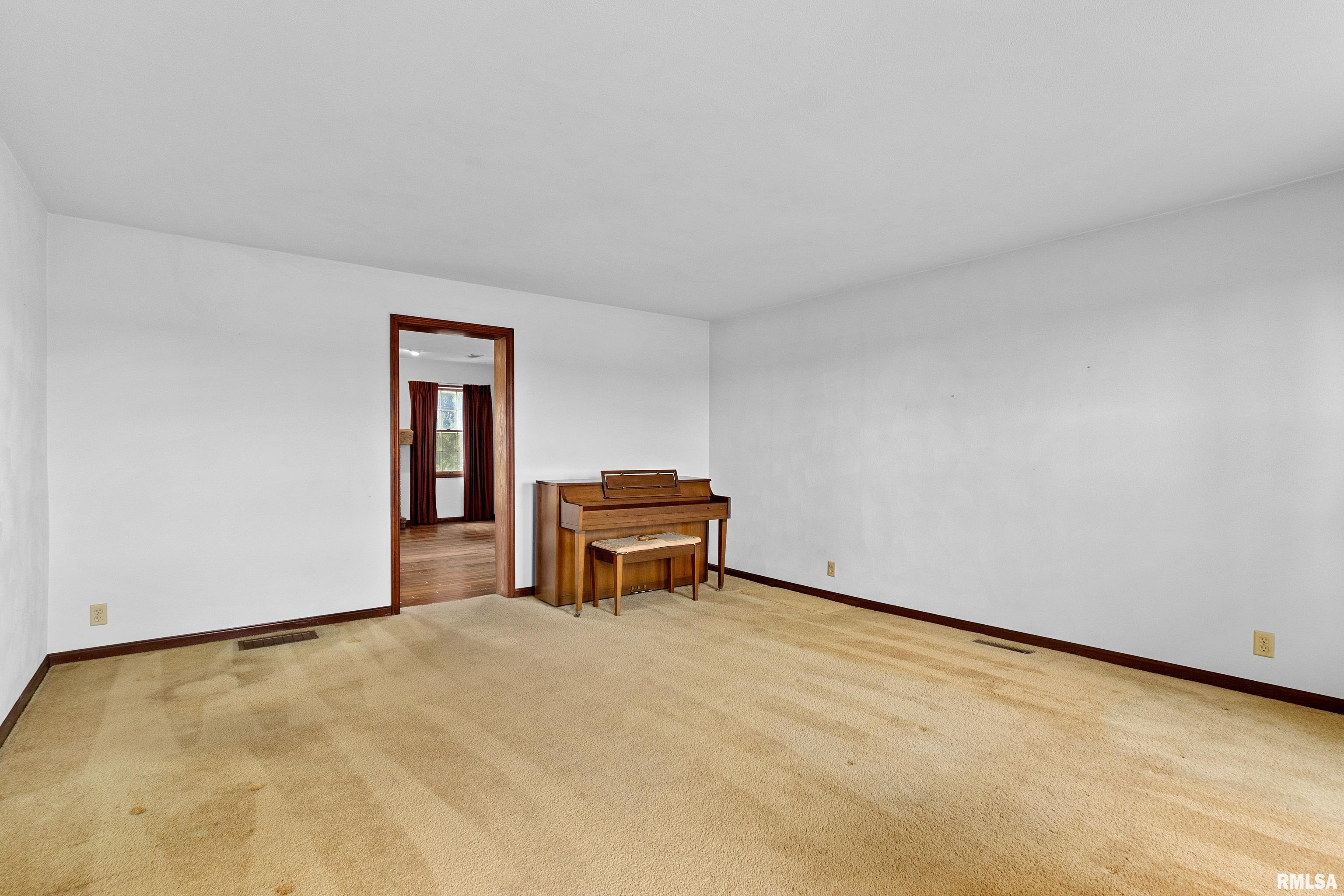 15 Beaver Creek Drive, East Peoria, Illinois image 22