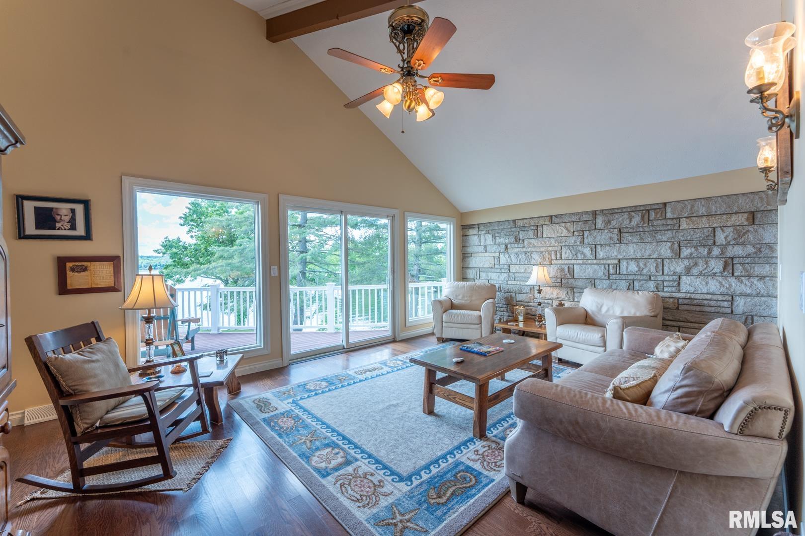 12687 N Shoreland Drive, Marion, Illinois image 13