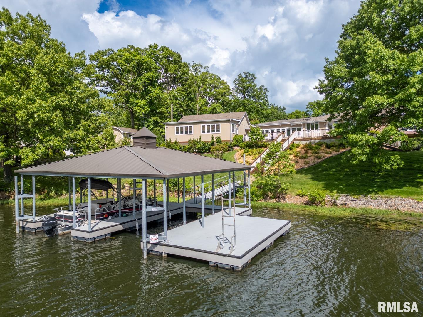 12687 N Shoreland Drive, Marion, Illinois image 4