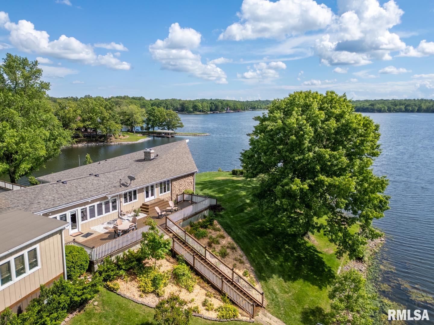 12687 N Shoreland Drive, Marion, Illinois image 3