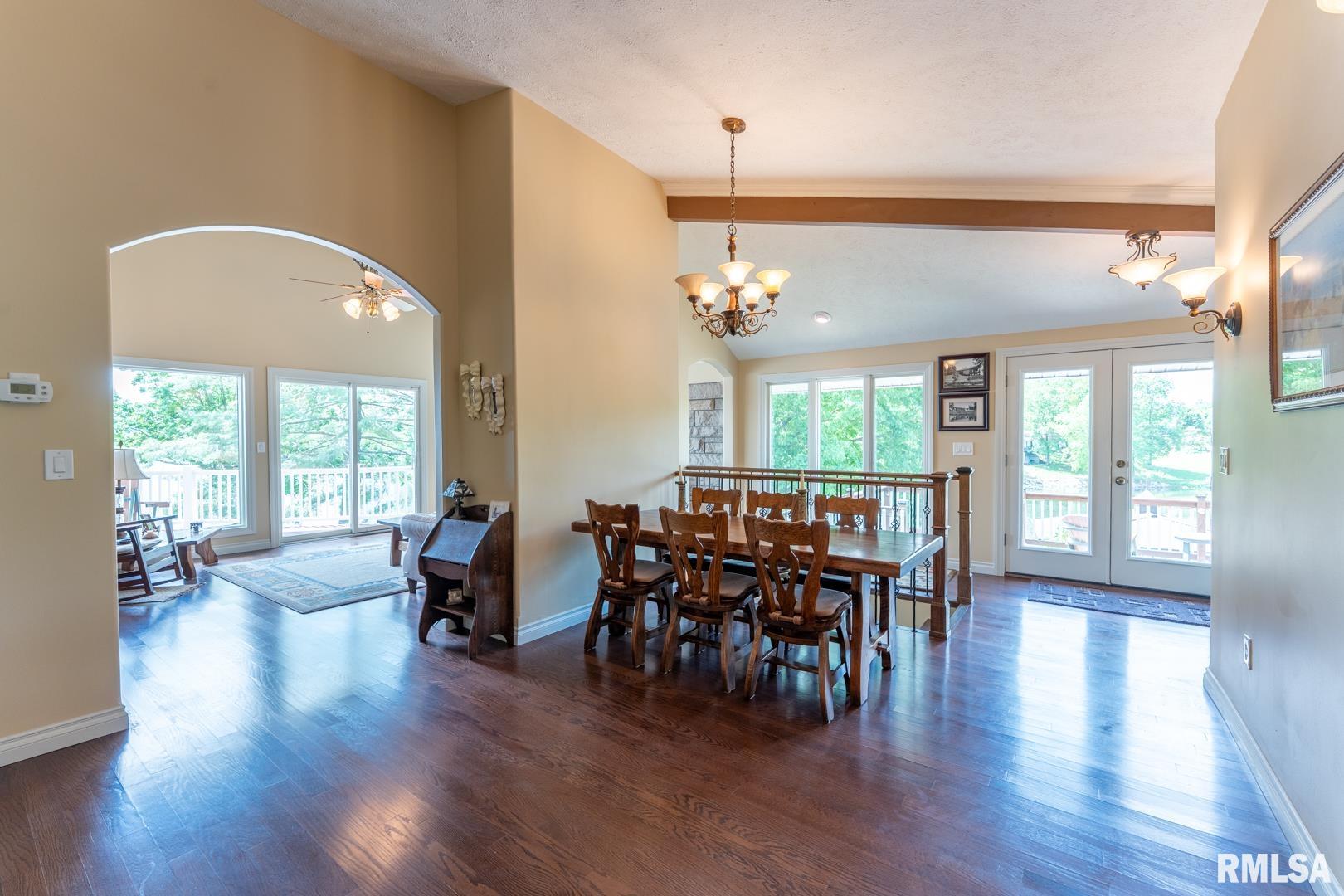 12687 N Shoreland Drive, Marion, Illinois image 12