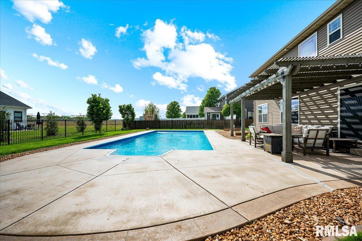 1316 River Birch Drive, Chillicothe, Illinois image 33