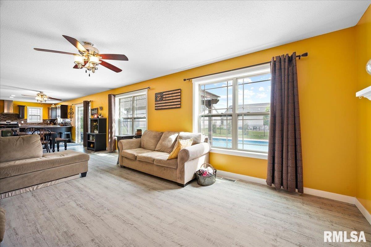 1316 River Birch Drive, Chillicothe, Illinois image 15