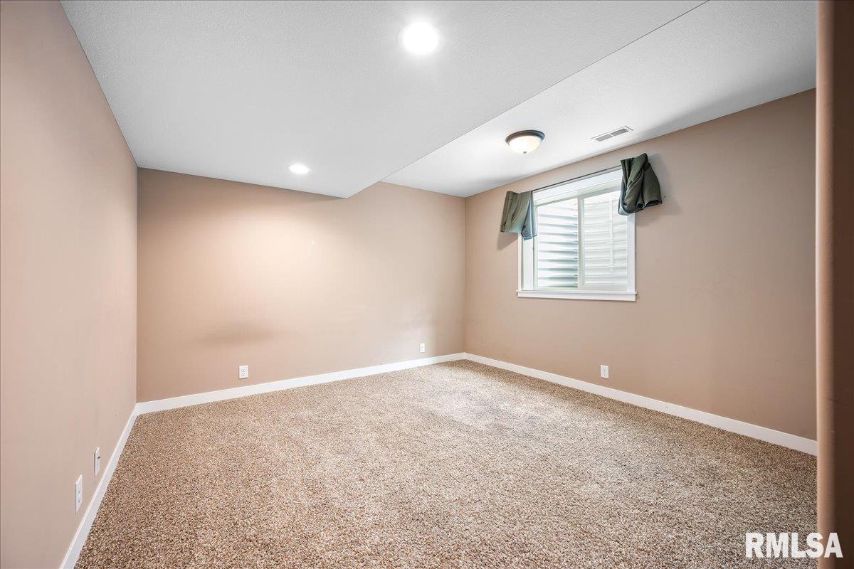 1316 River Birch Drive, Chillicothe, Illinois image 29