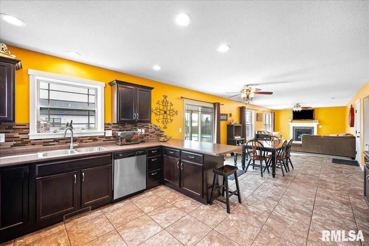 1316 River Birch Drive, Chillicothe, Illinois image 10