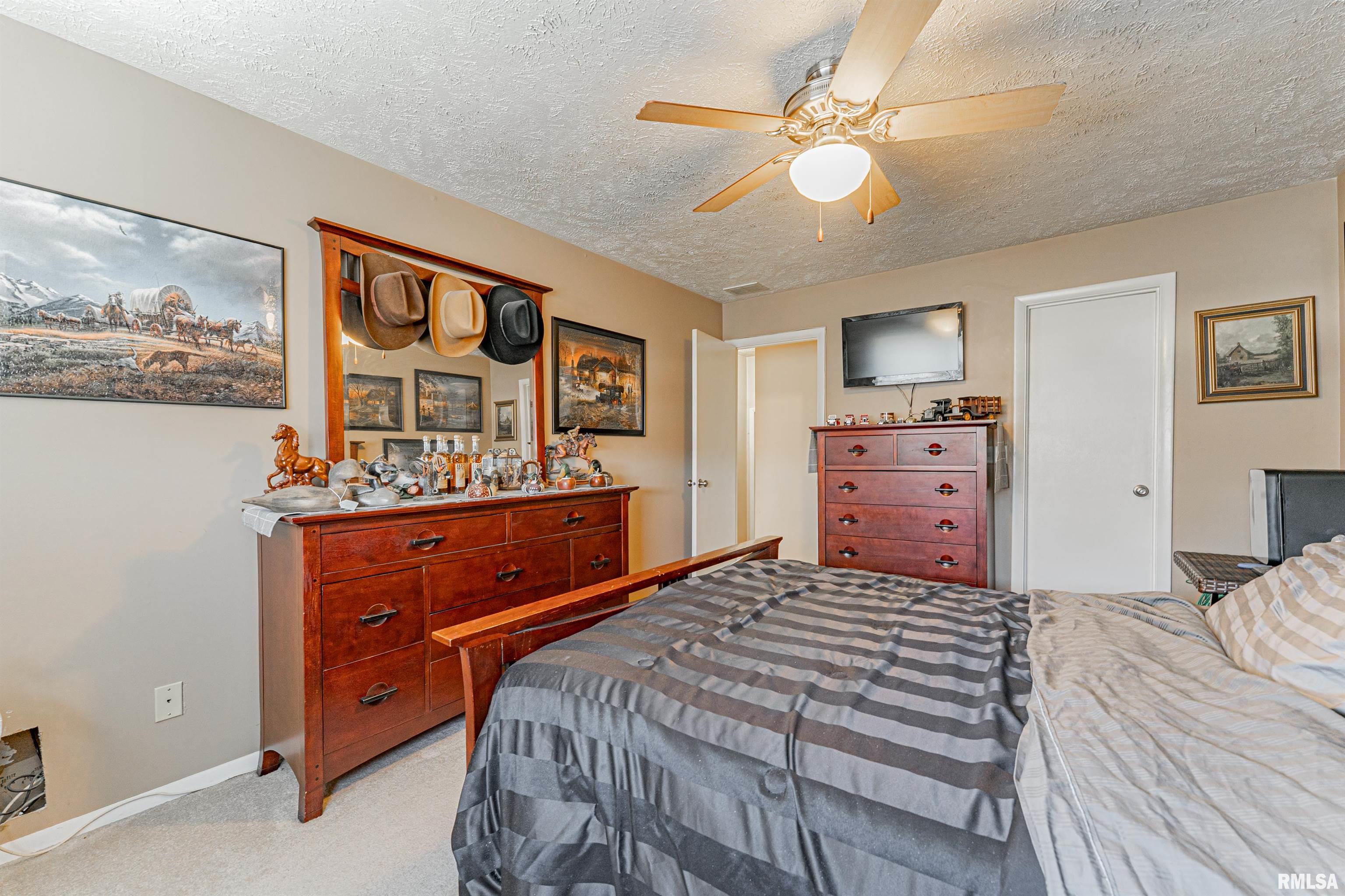2516 E Washington Street #F, Bloomington, Illinois image 12