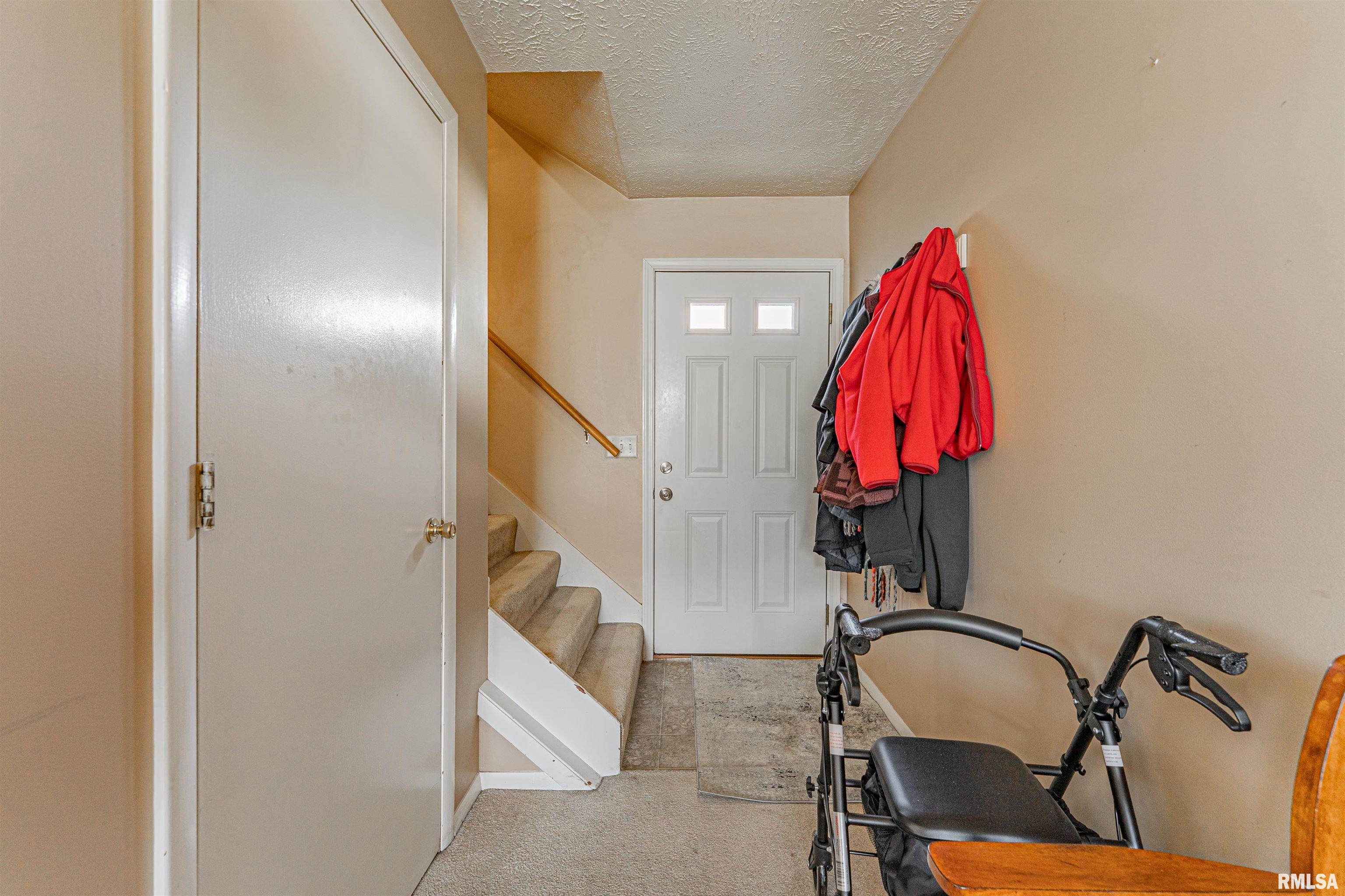 2516 E Washington Street #F, Bloomington, Illinois image 3