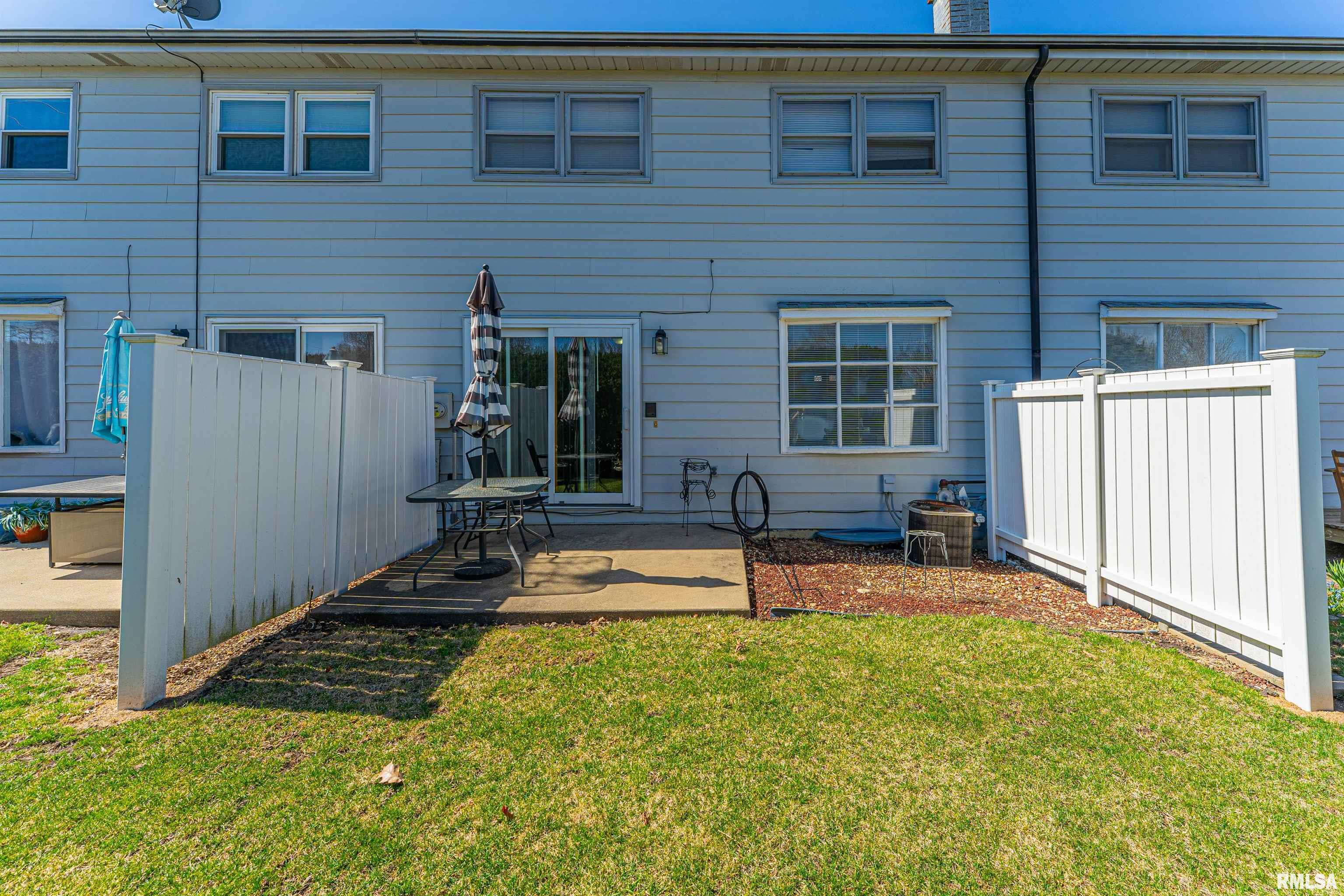 2516 E Washington Street #F, Bloomington, Illinois image 22