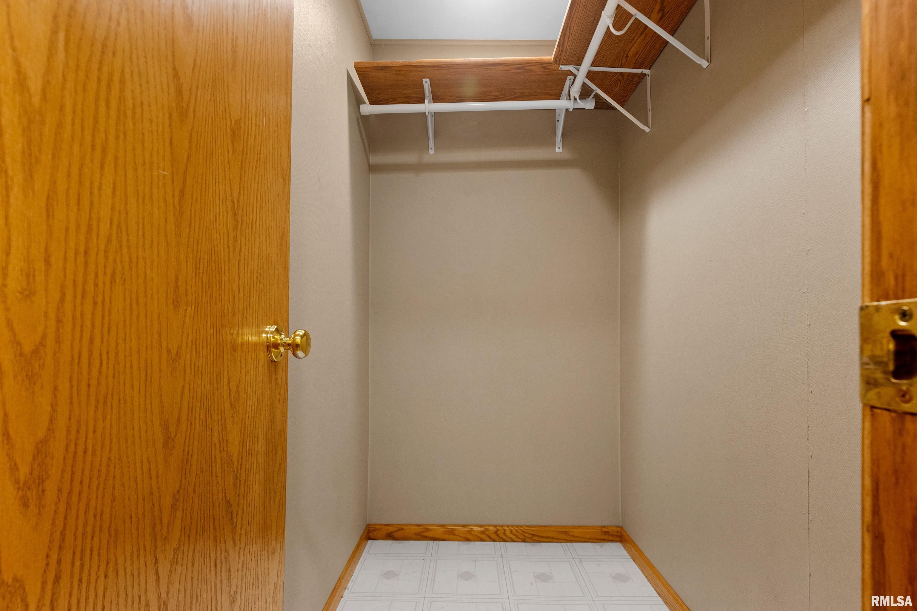 2106 Marigold Drive, Pekin, Illinois image 30