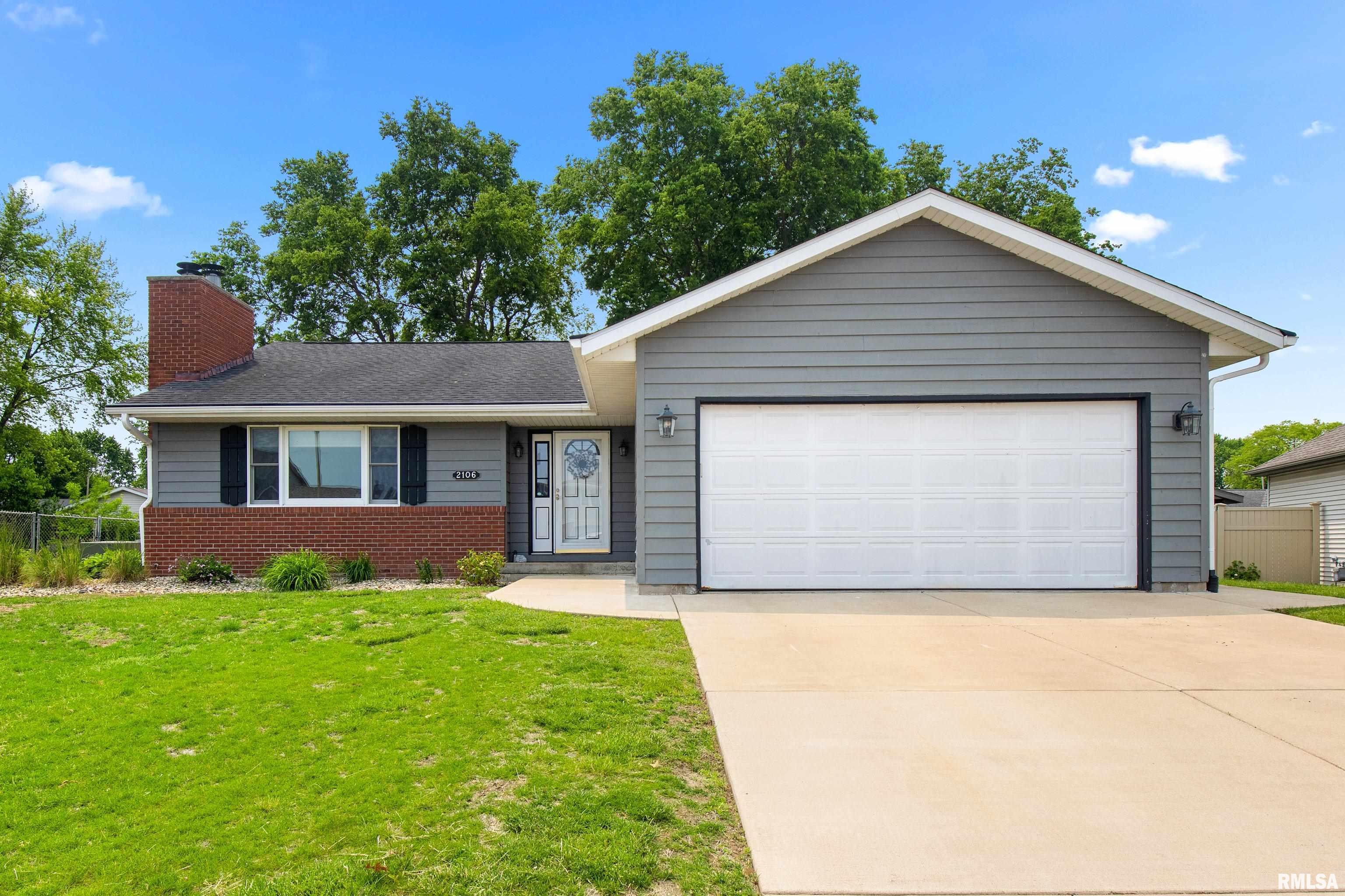 2106 Marigold Drive, Pekin, Illinois image 1