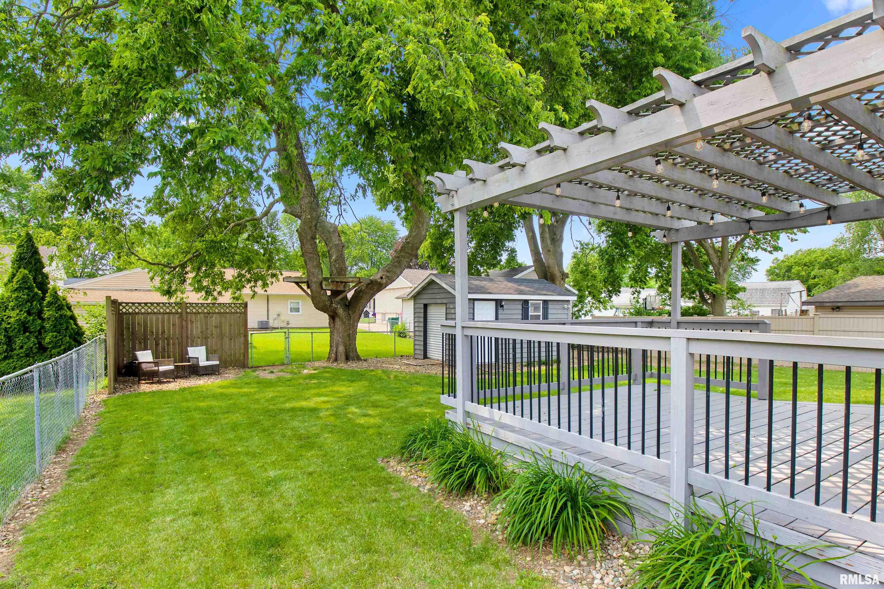 2106 Marigold Drive, Pekin, Illinois image 6