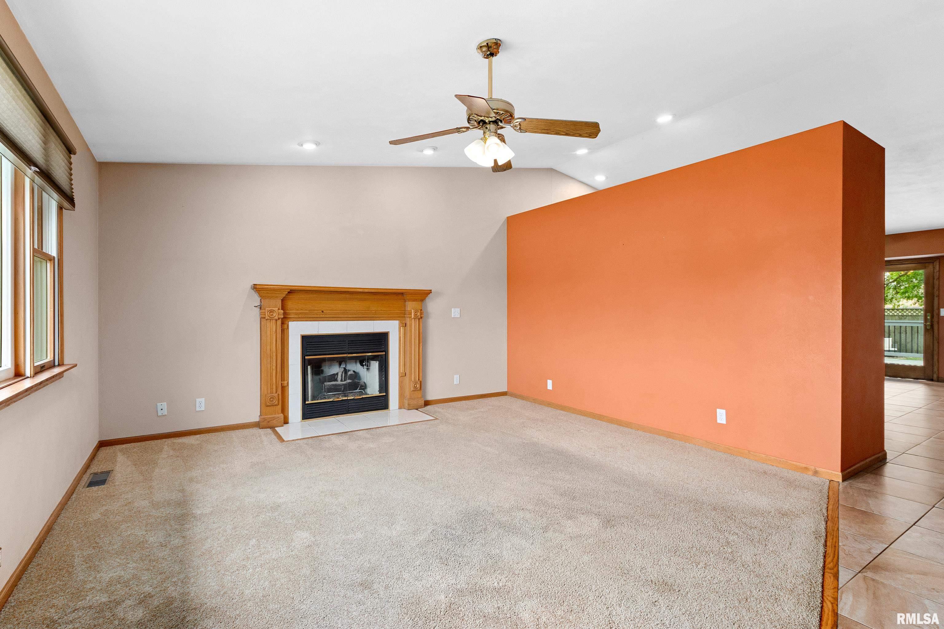 2106 Marigold Drive, Pekin, Illinois image 10