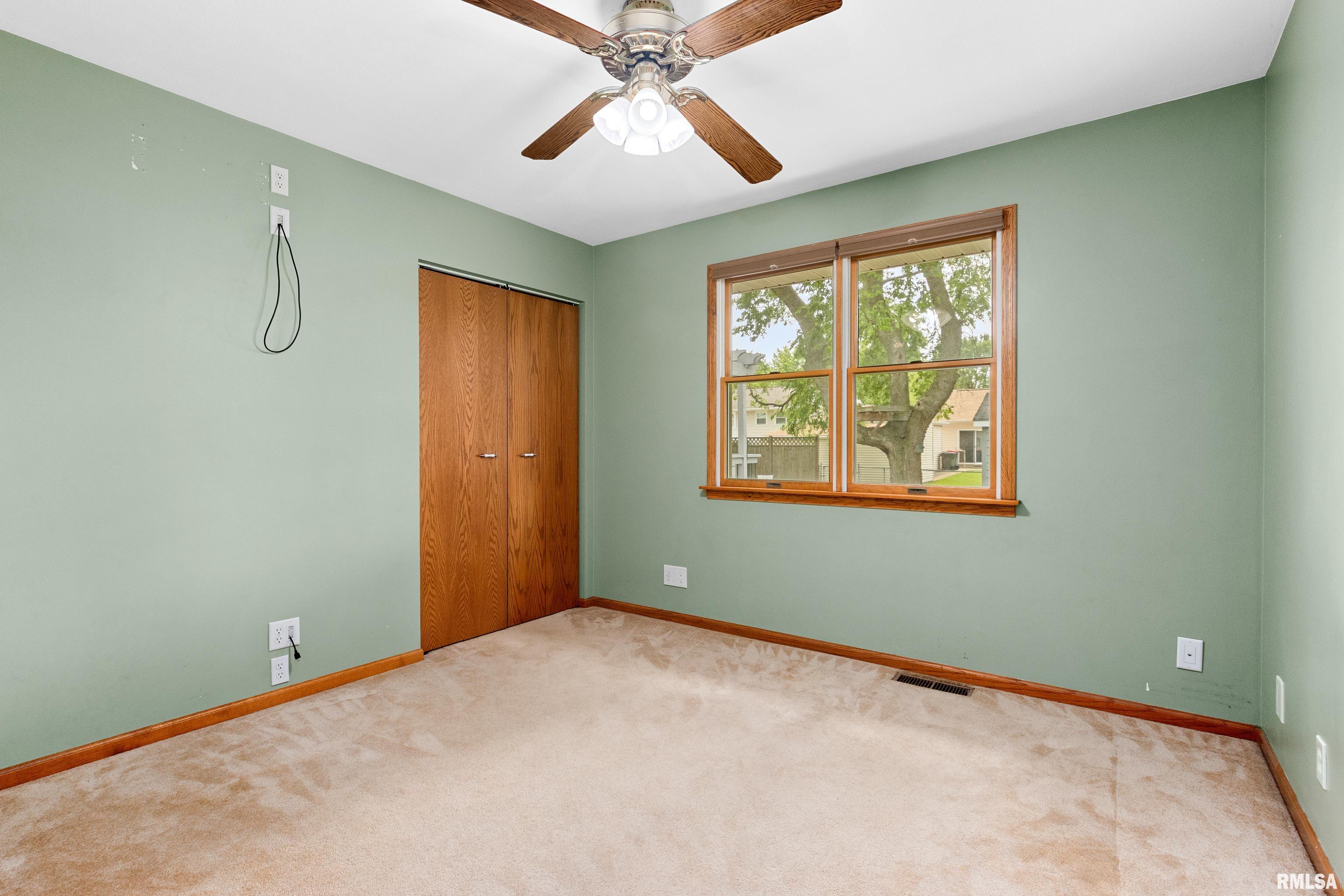 2106 Marigold Drive, Pekin, Illinois image 16