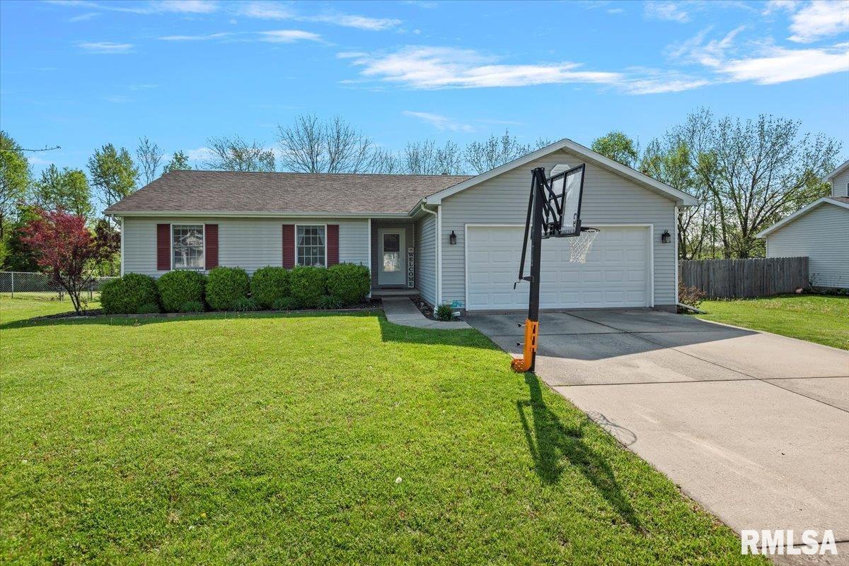 504 N Bitterroot Drive, Athens, Illinois image 1