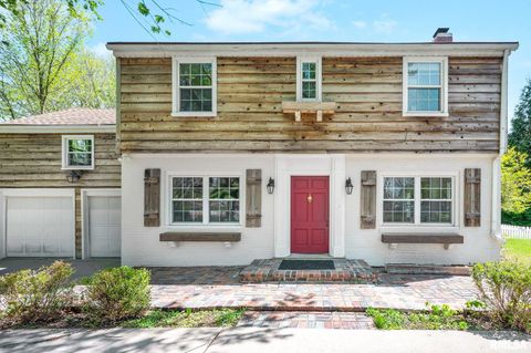 Photo of 5908 N ELM Lane, Peoria, IL 61614 (MLS # PA1265851)