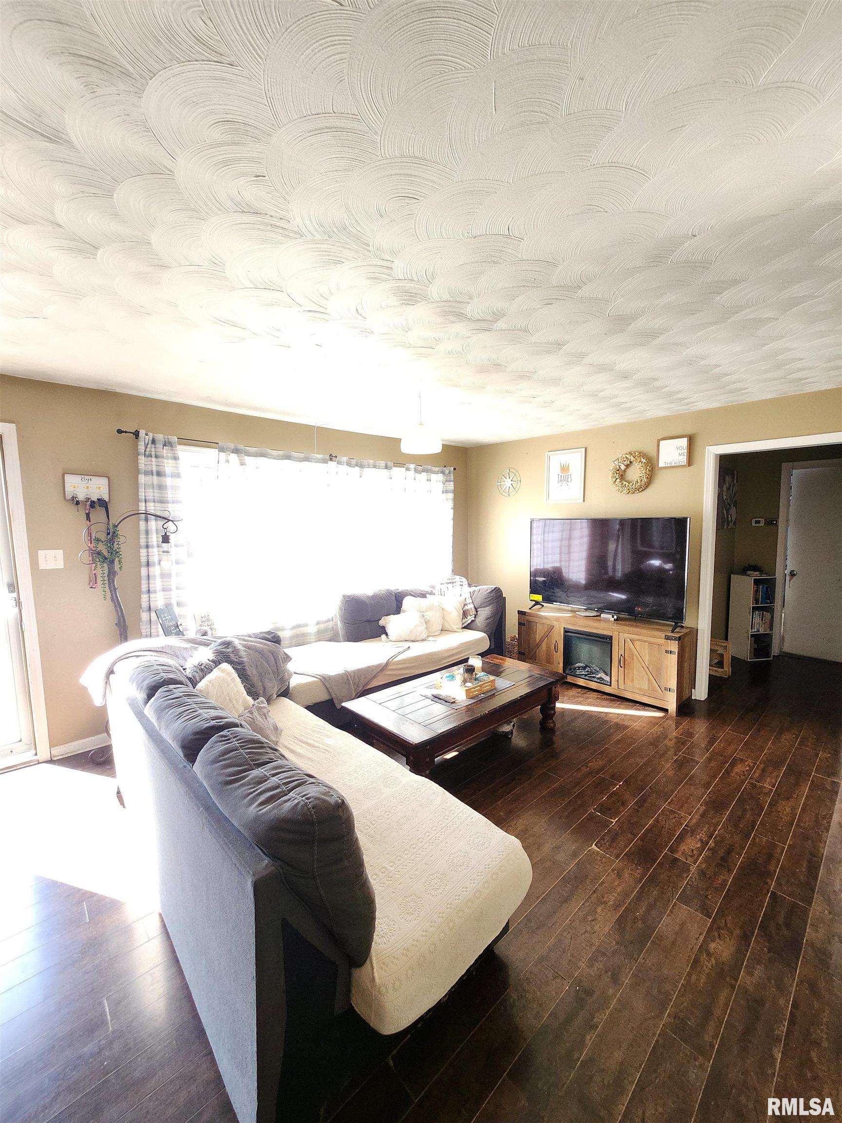 405 Bainbridge Road, Marion, Illinois image 2