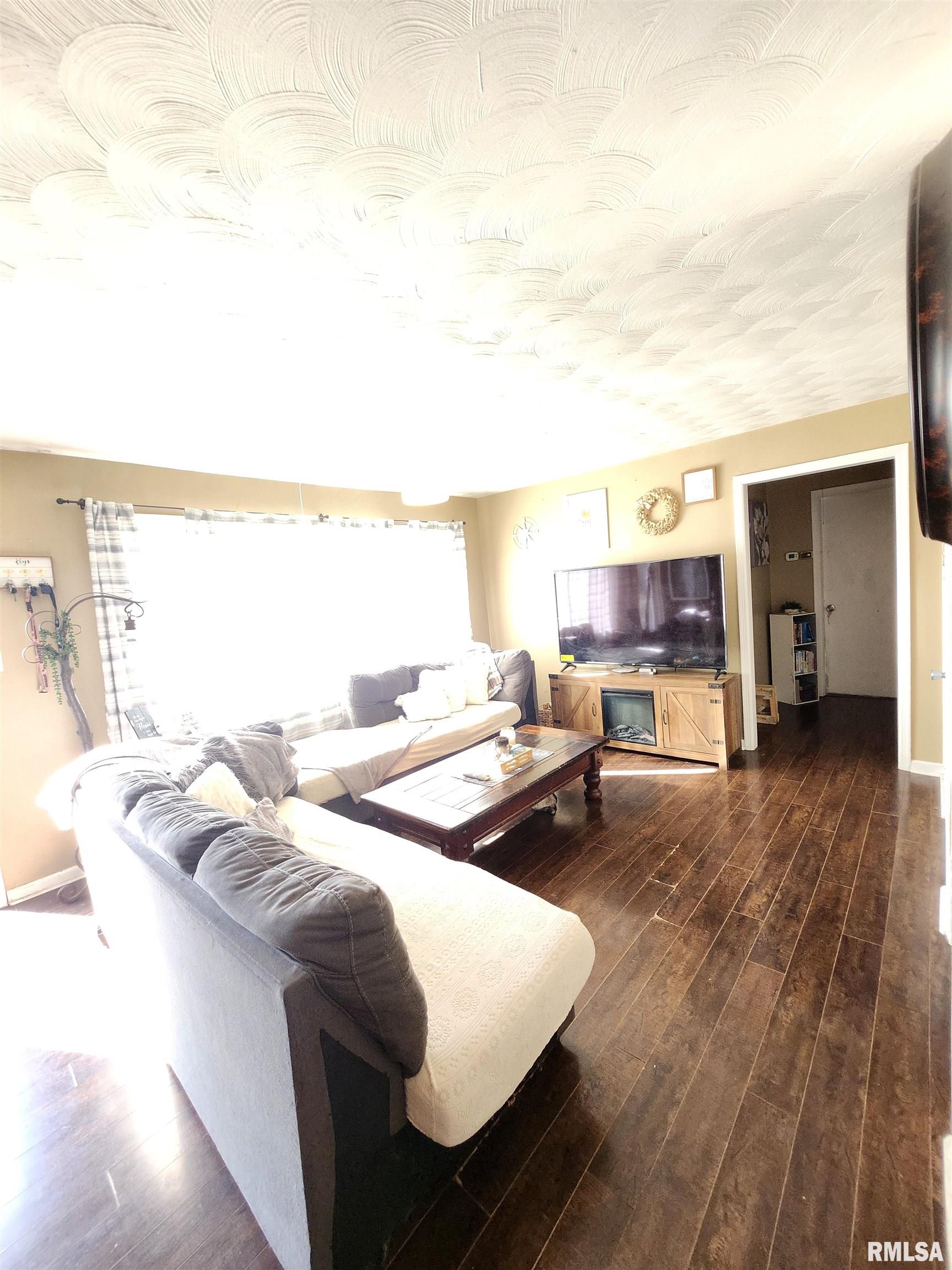 405 Bainbridge Road, Marion, Illinois image 4