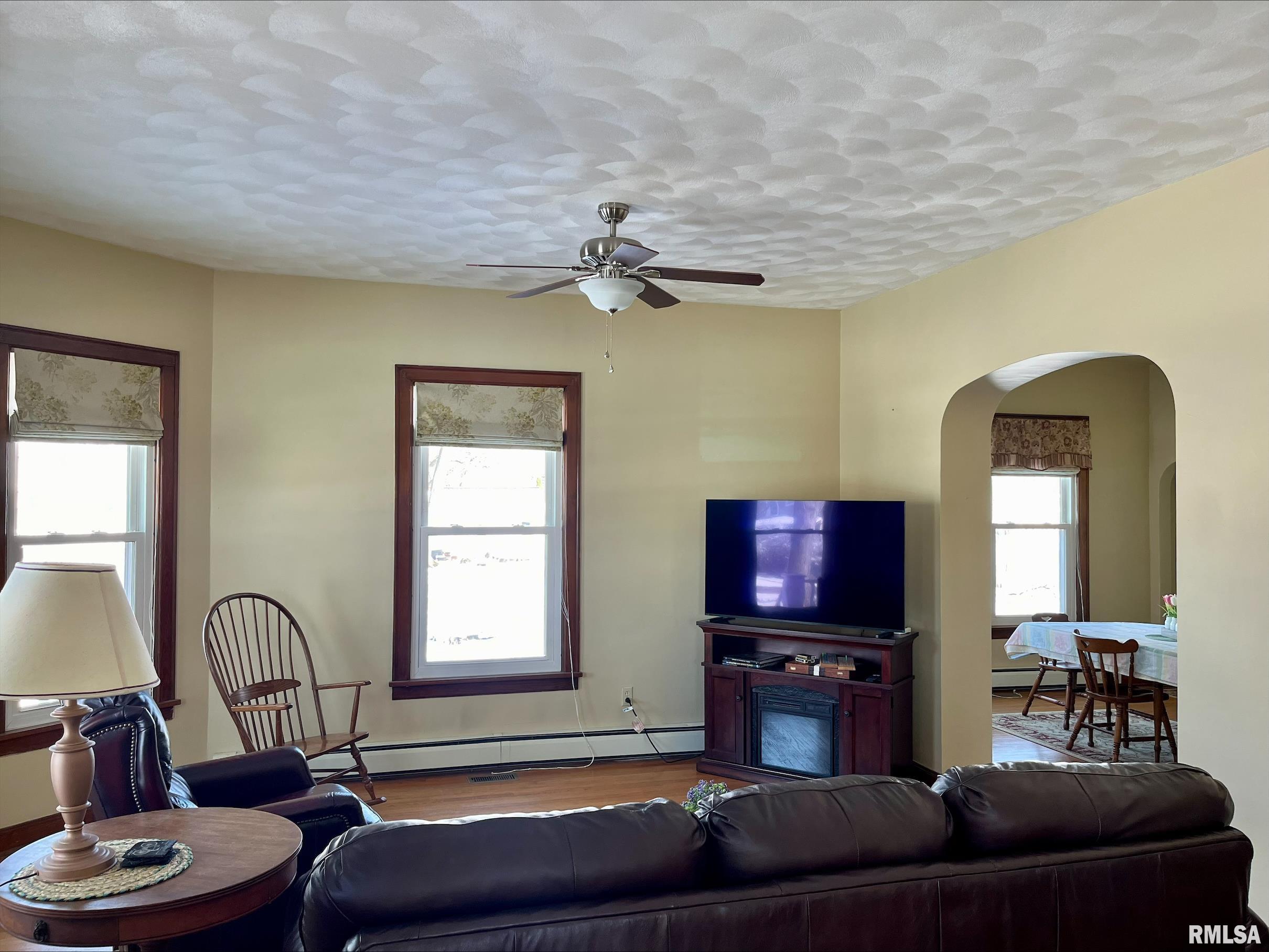 325 Division Street, Galesburg, Illinois image 18