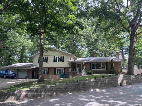 Homes For Sale - 6813 S Stephenson Lane<br/> Springfield, IL 62707