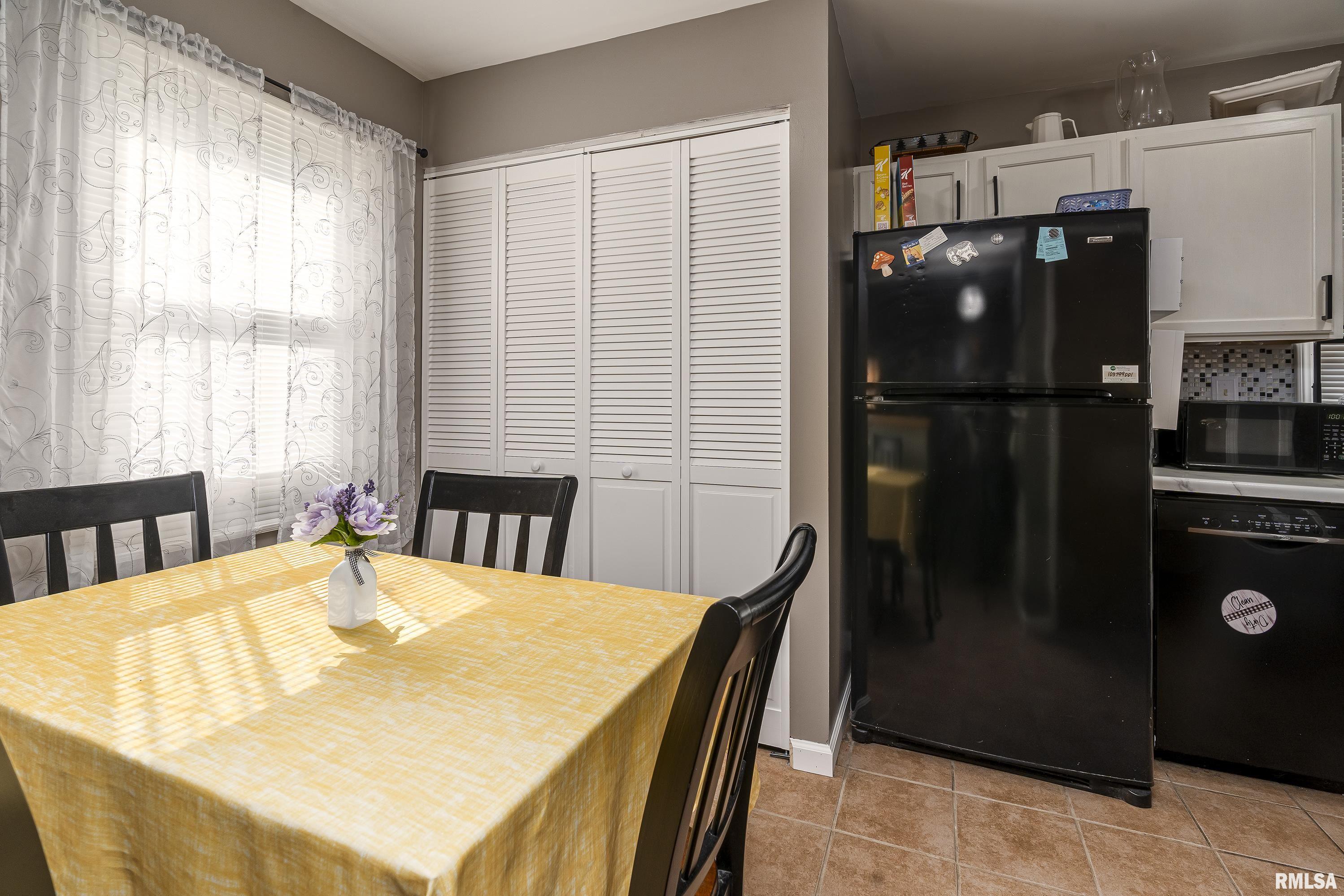 1395 N Cypress Drive, Carbondale, Illinois image 8