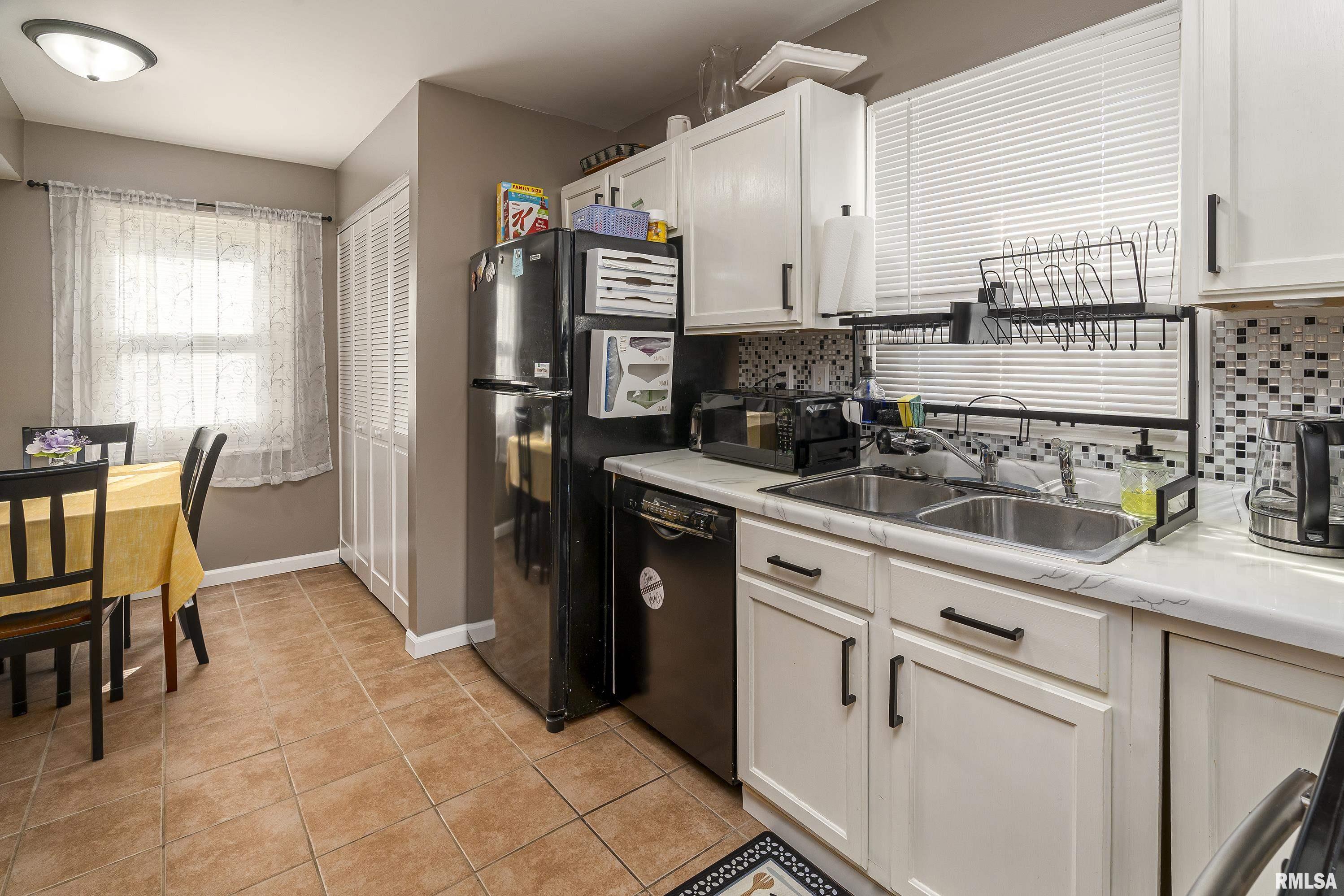 1395 N Cypress Drive, Carbondale, Illinois image 12
