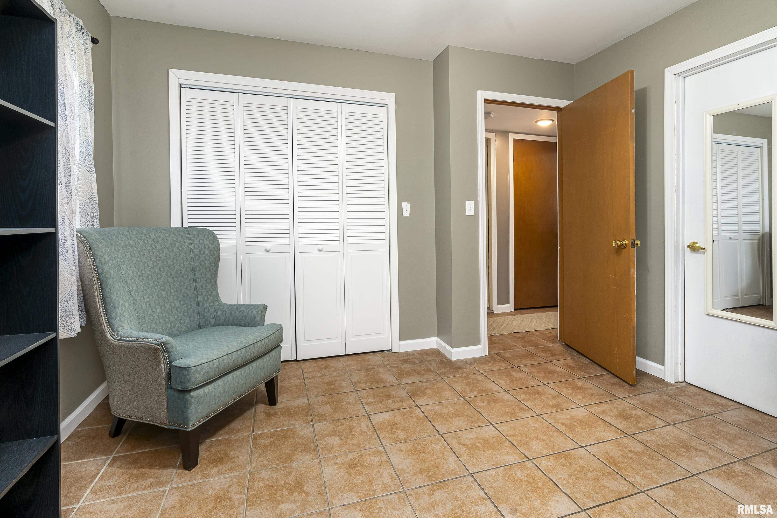 1395 N Cypress Drive, Carbondale, Illinois image 15