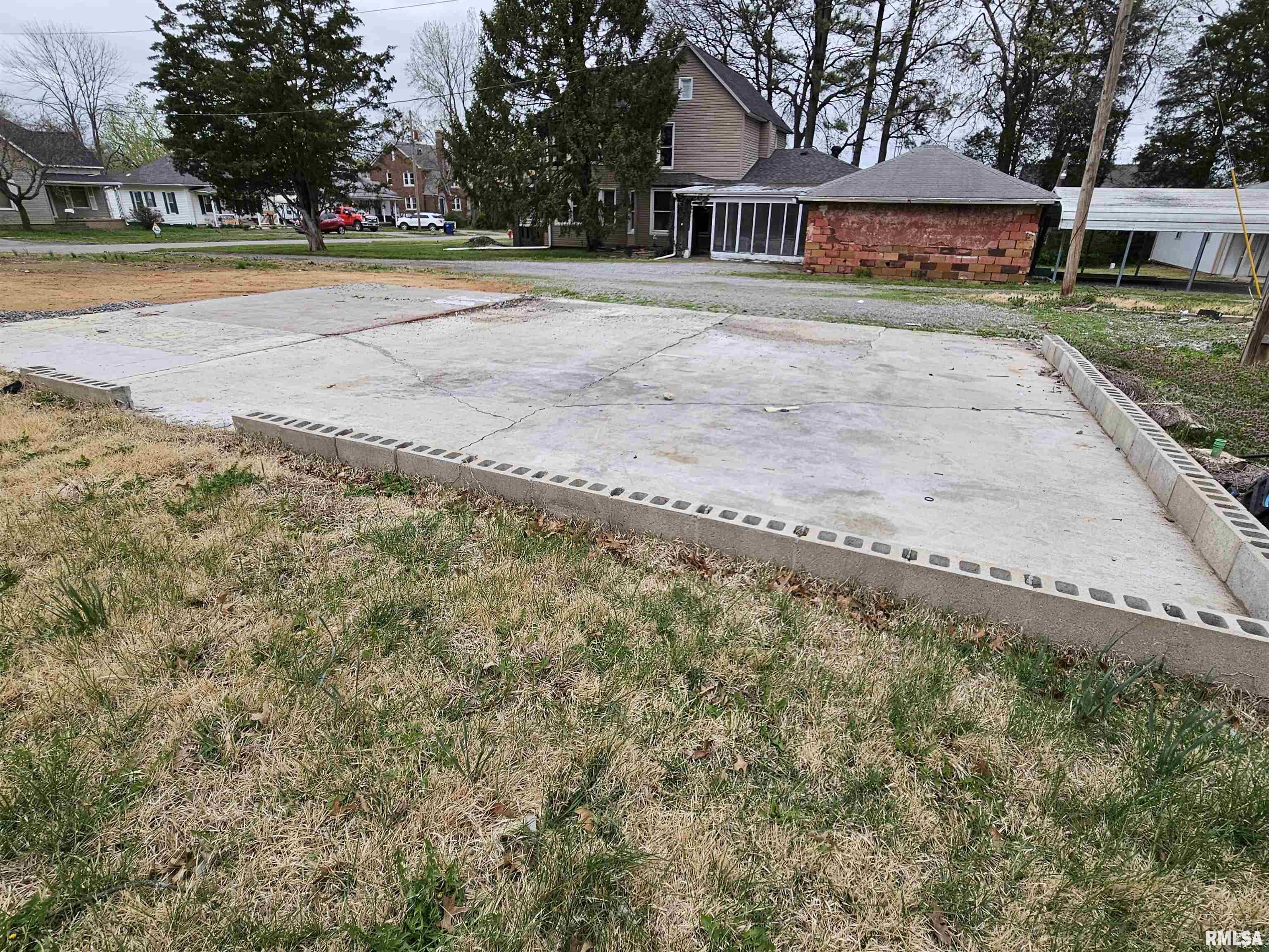 618 S Mckinley Street, Harrisburg, Illinois image 1