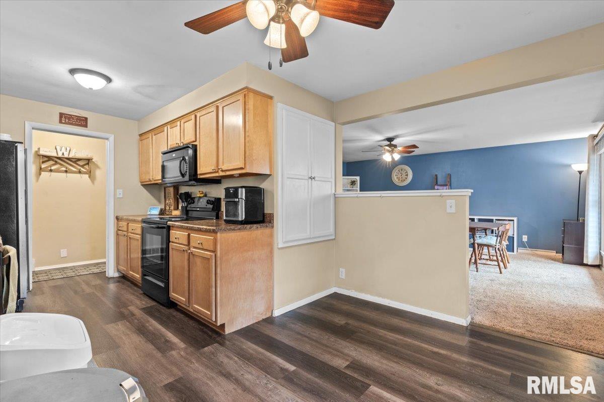 16 Marian Lane, Springfield, Illinois image 11