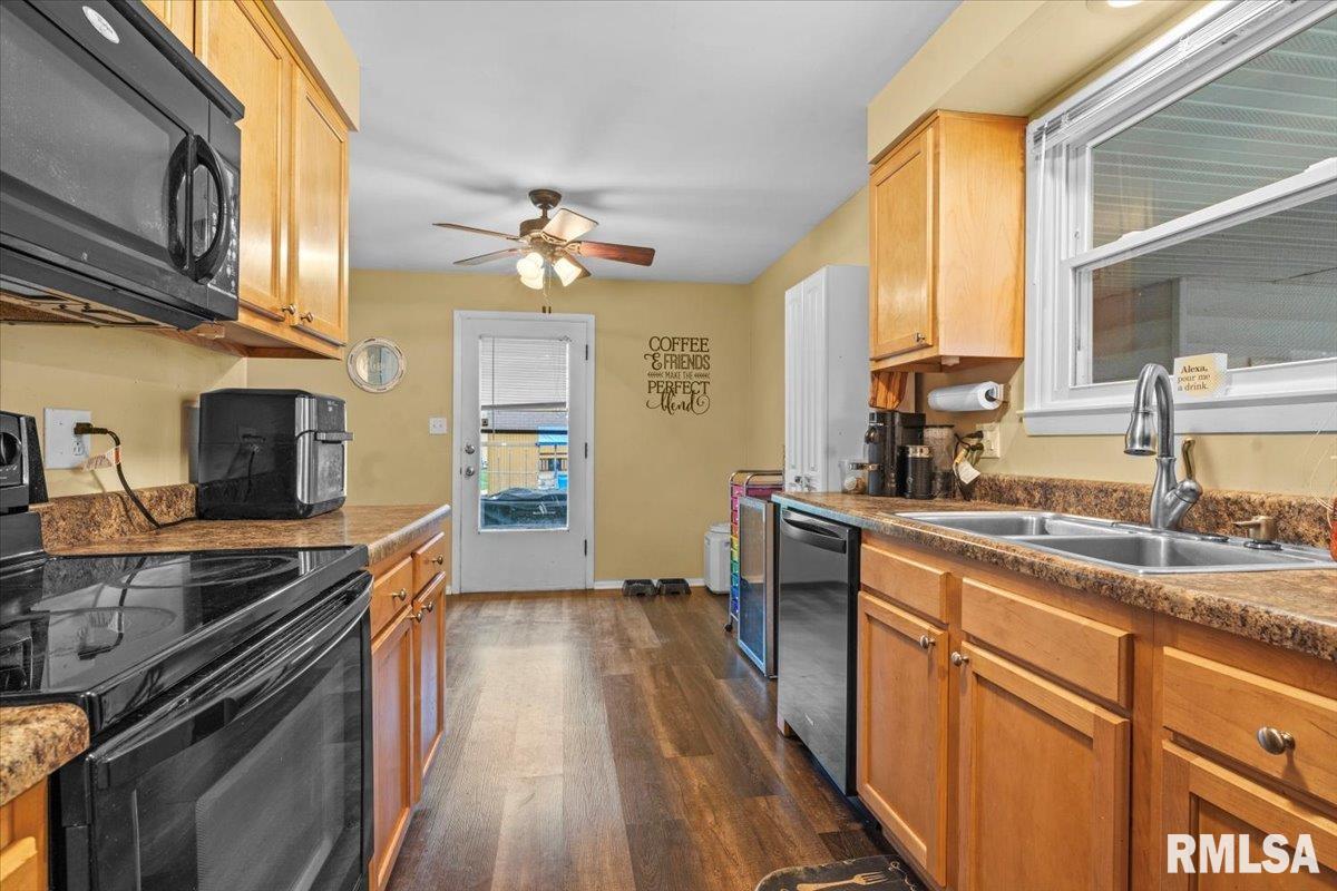 16 Marian Lane, Springfield, Illinois image 9