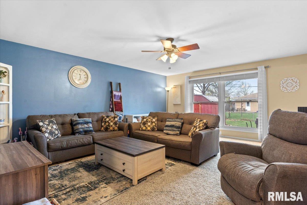 16 Marian Lane, Springfield, Illinois image 3