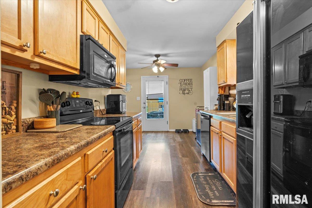 16 Marian Lane, Springfield, Illinois image 8