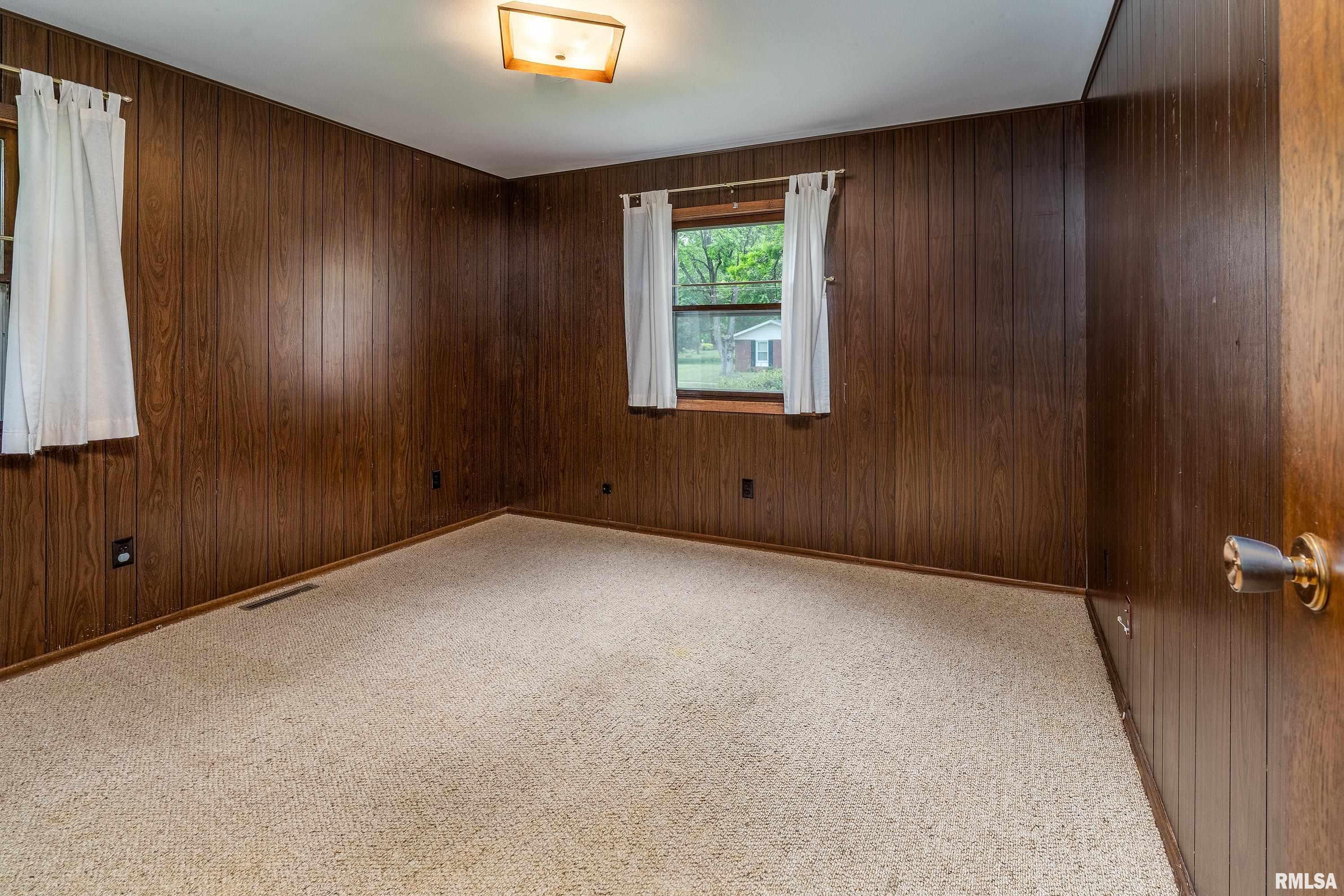 2605 W Sunset Drive, Carbondale, Illinois image 20